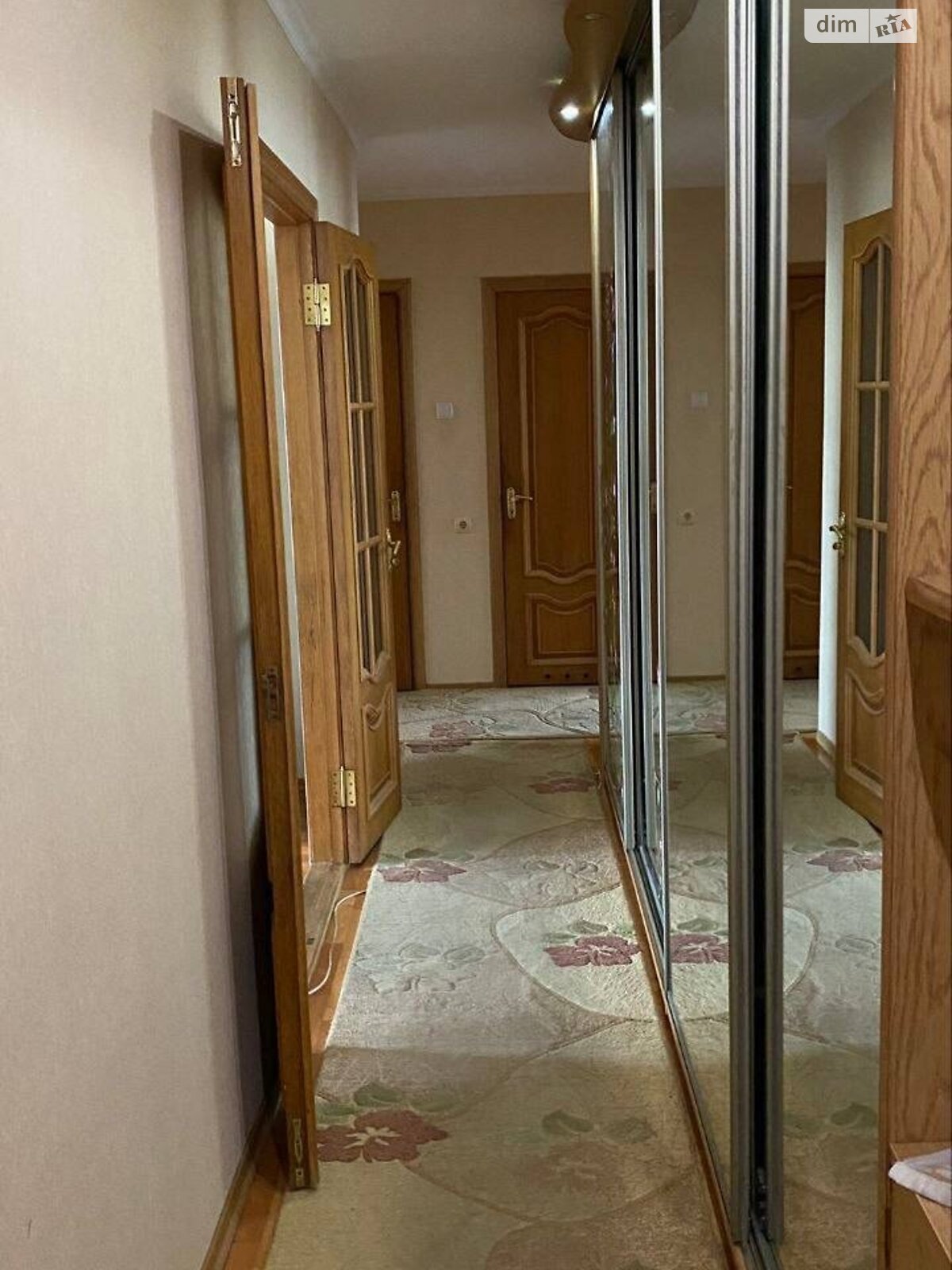 трехкомнатная квартира в Хмельницком, район Тарабановка, на ул. Пилотская в аренду на долгий срок помесячно фото 1 трехкомнатная квартира в Хмельницком, район Тарабановка, на ул. Пилотская в аренду на долгий срок помесячно фото 1