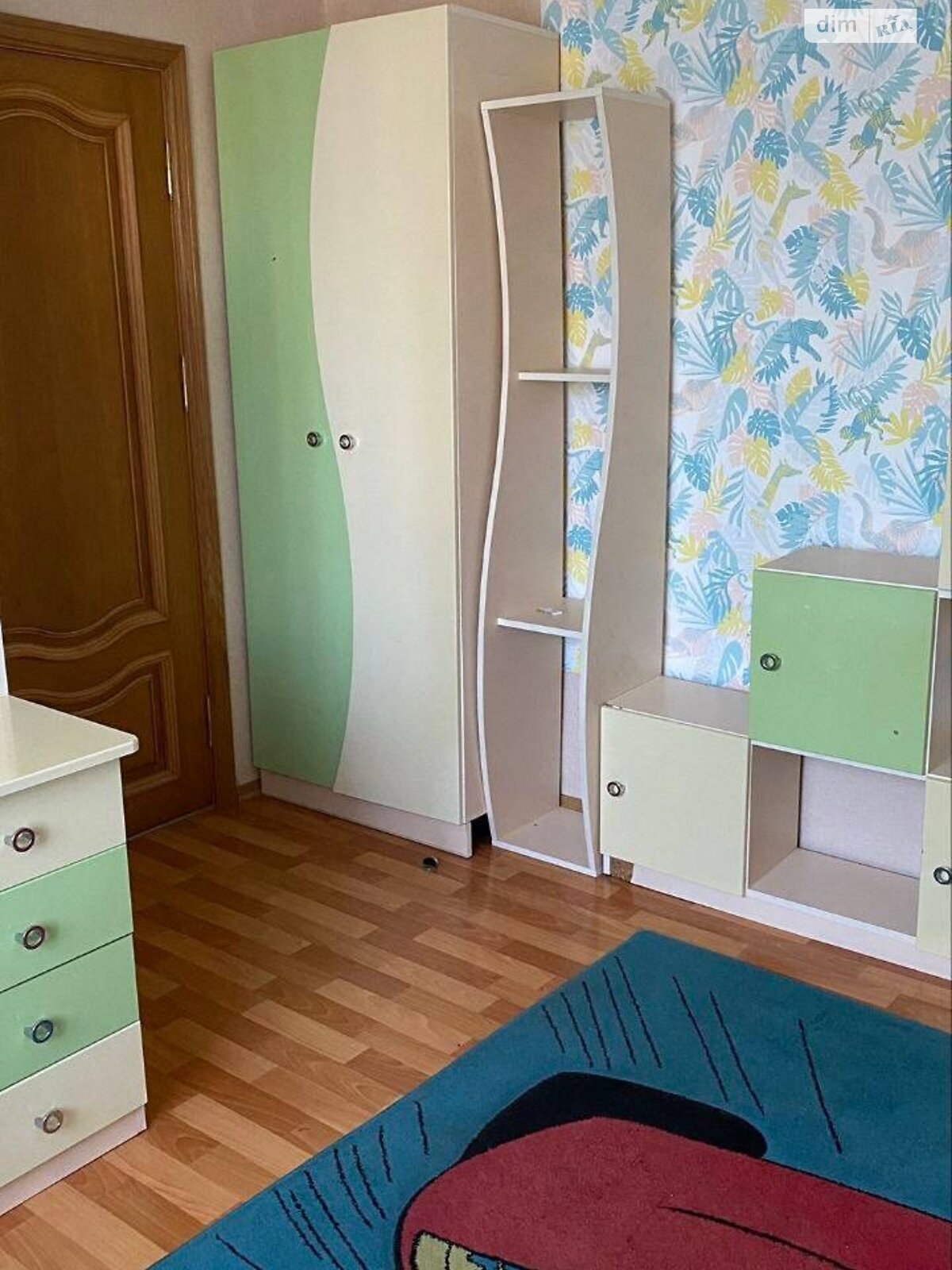 трехкомнатная квартира в Хмельницком, район Тарабановка, на ул. Пилотская в аренду на долгий срок помесячно фото 1 трехкомнатная квартира в Хмельницком, район Тарабановка, на ул. Пилотская в аренду на долгий срок помесячно фото 1