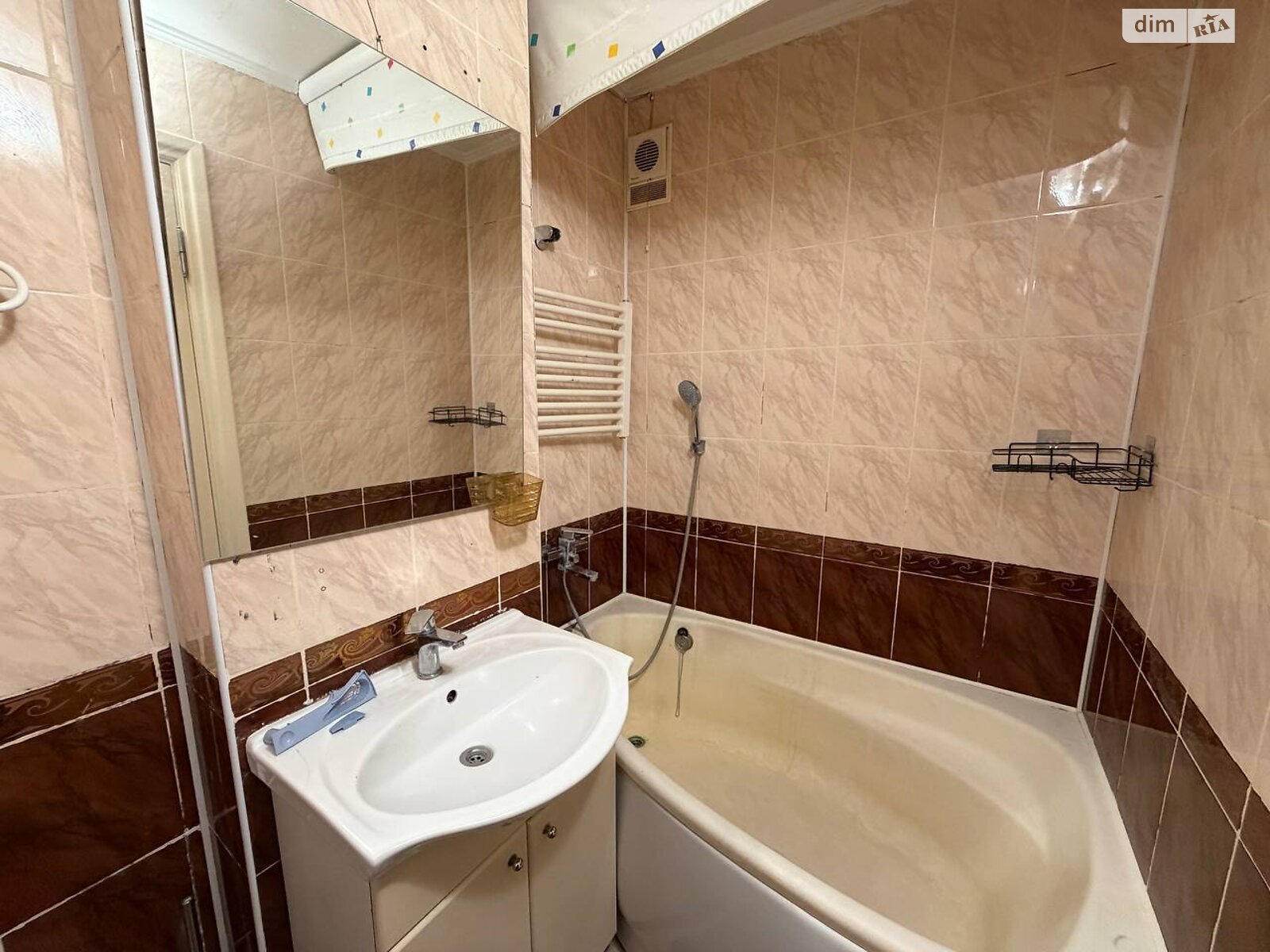 двухкомнатная квартира в Хмельницком, район Центр, на ул. Героев Мариуполя 32 в аренду на долгий срок помесячно фото 1