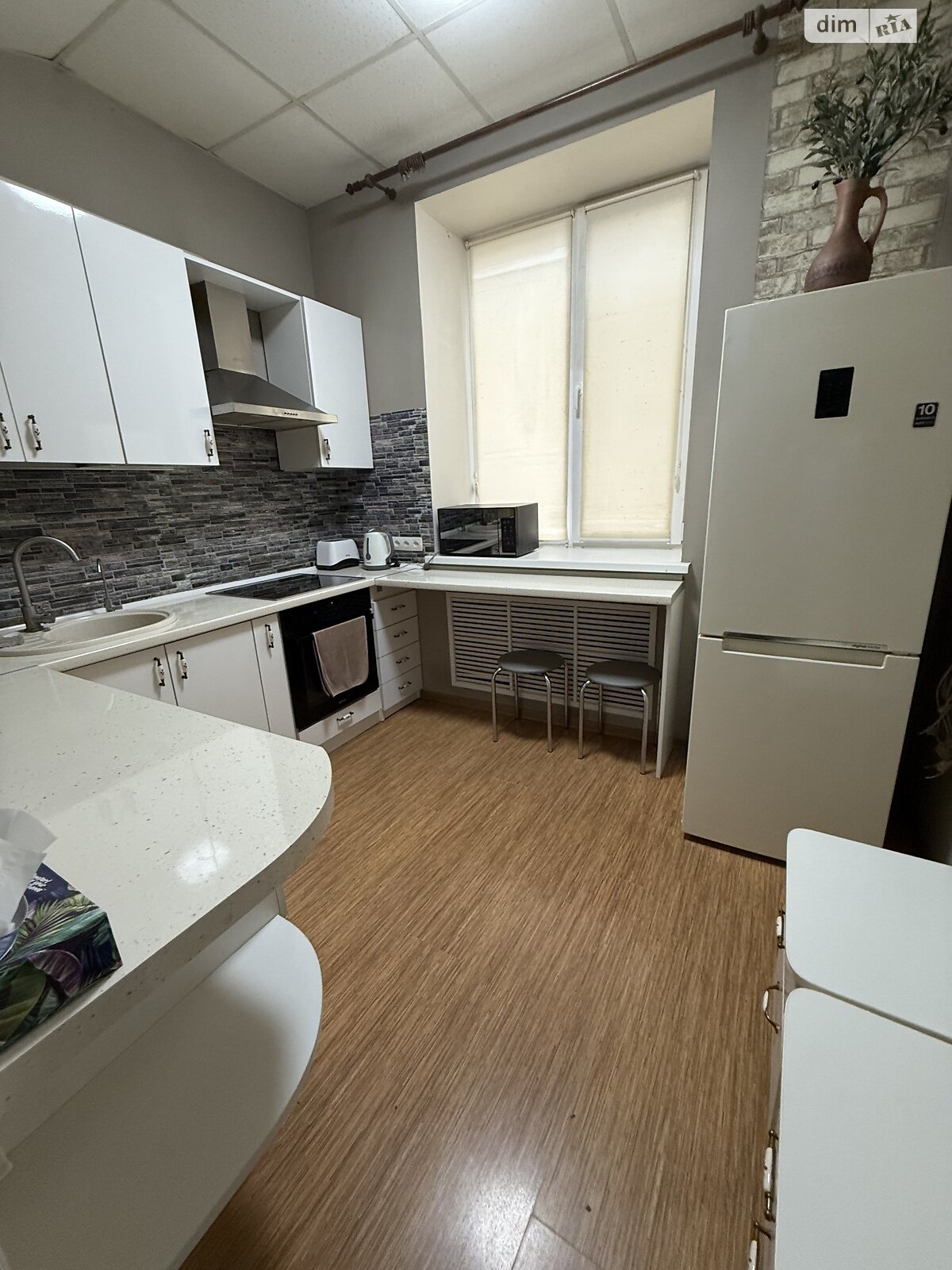 двокімнатна квартира в Хмельницькому, район Центр, на вул. Героїв Майдану 42/1, кв. 2 в довготривалу оренду помісячно фото 1