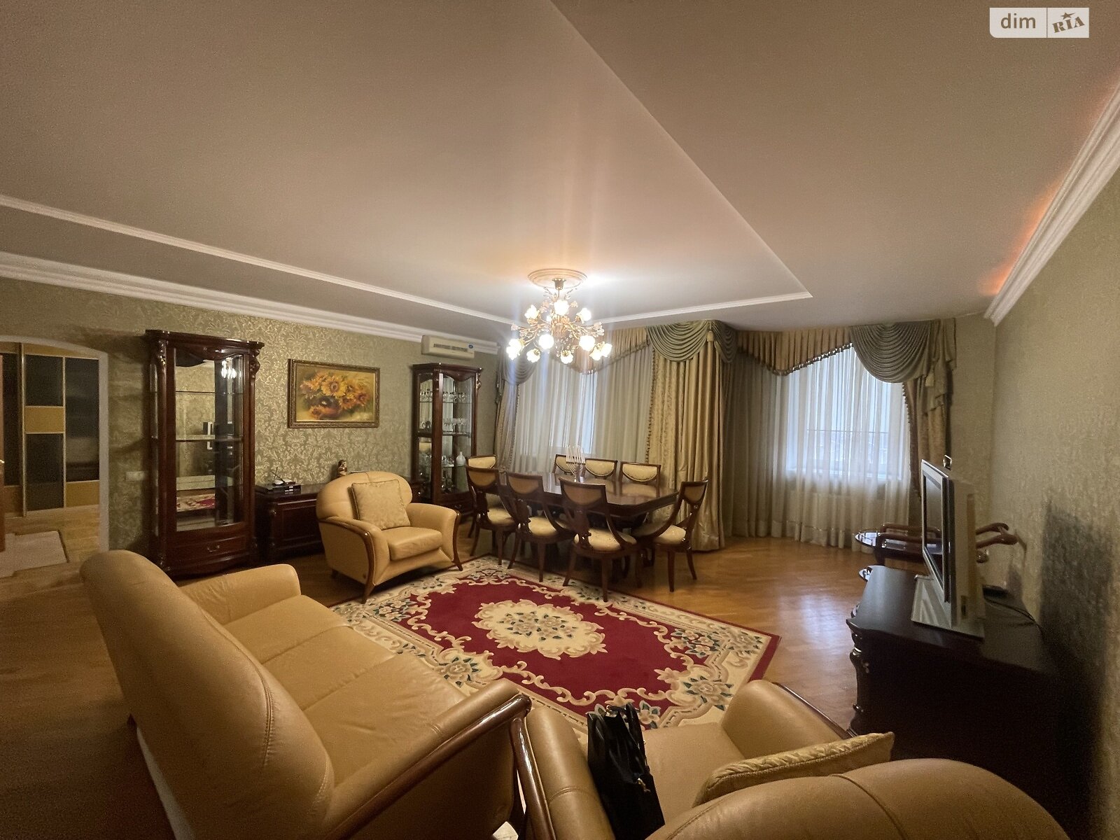 трехкомнатная квартира в Хмельницком, район Центр, на ул. Парковая 6/2 в аренду на долгий срок помесячно фото 1 трехкомнатная квартира в Хмельницком, район Центр, на ул. Парковая 6/2 в аренду на долгий срок помесячно фото 1