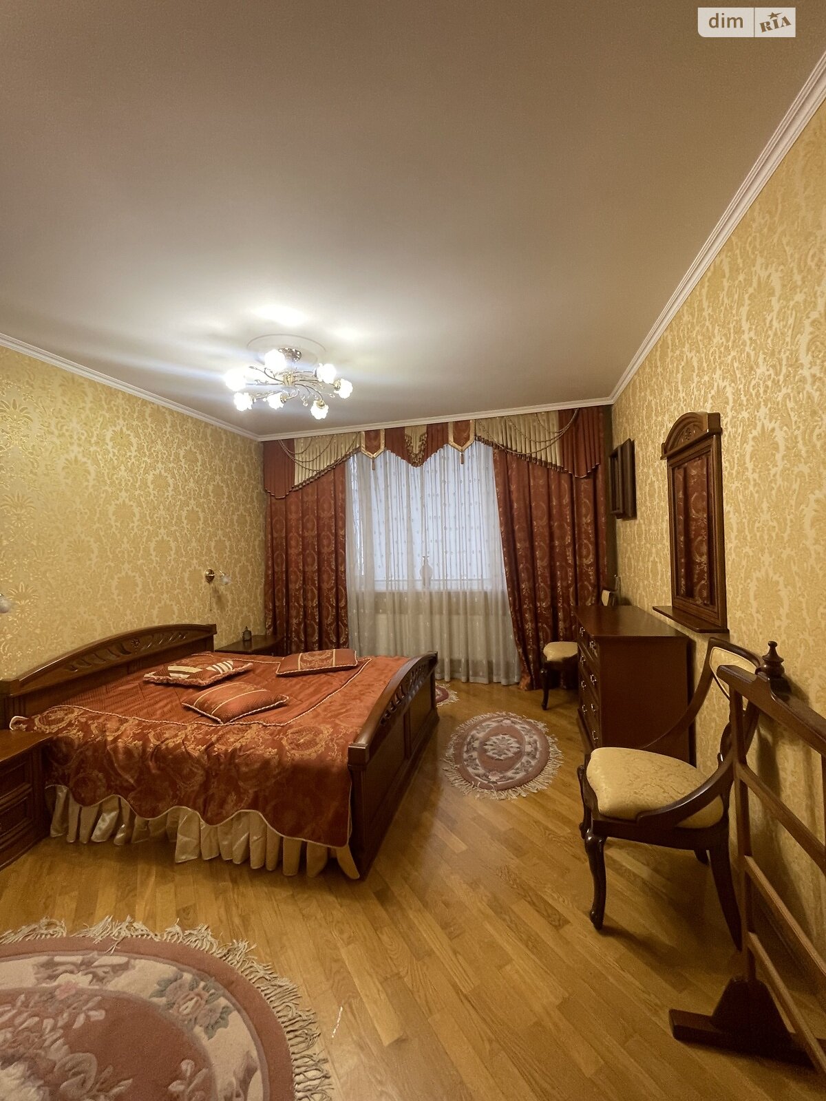 трехкомнатная квартира в Хмельницком, район Центр, на ул. Парковая 6/2 в аренду на долгий срок помесячно фото 1 трехкомнатная квартира в Хмельницком, район Центр, на ул. Парковая 6/2 в аренду на долгий срок помесячно фото 1