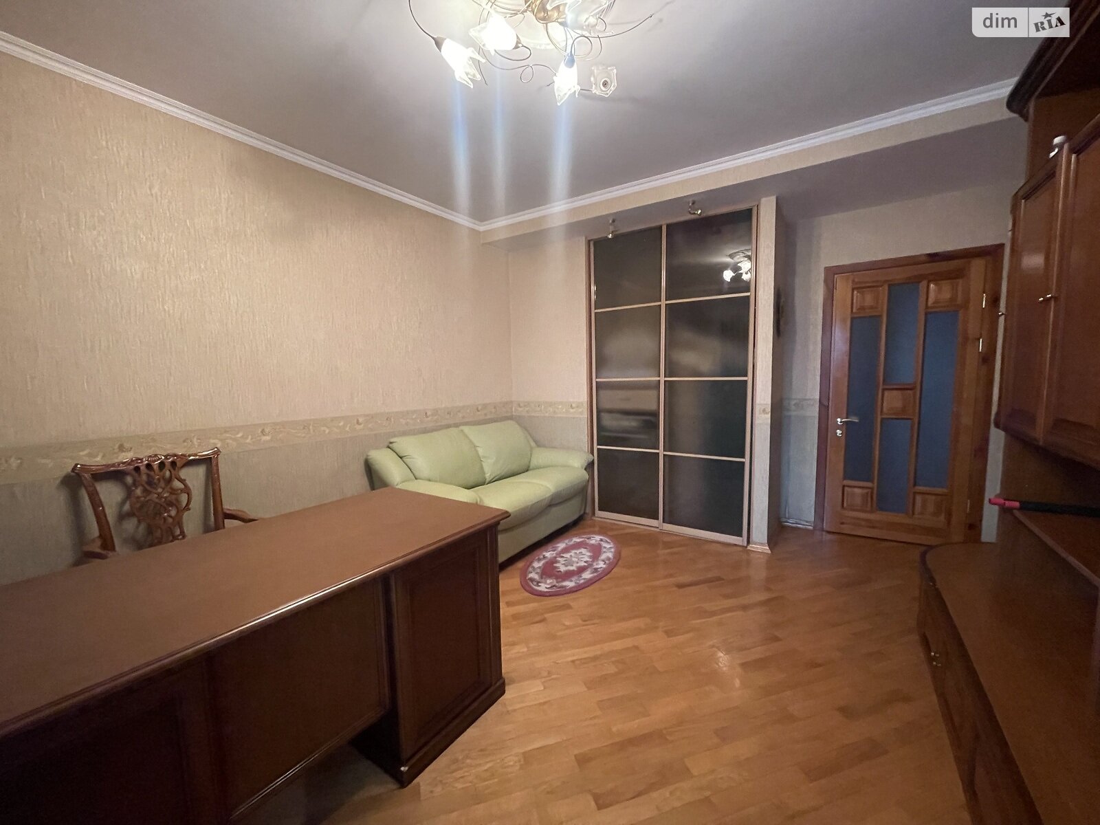 трехкомнатная квартира в Хмельницком, район Центр, на ул. Парковая 6/2 в аренду на долгий срок помесячно фото 1 трехкомнатная квартира в Хмельницком, район Центр, на ул. Парковая 6/2 в аренду на долгий срок помесячно фото 1