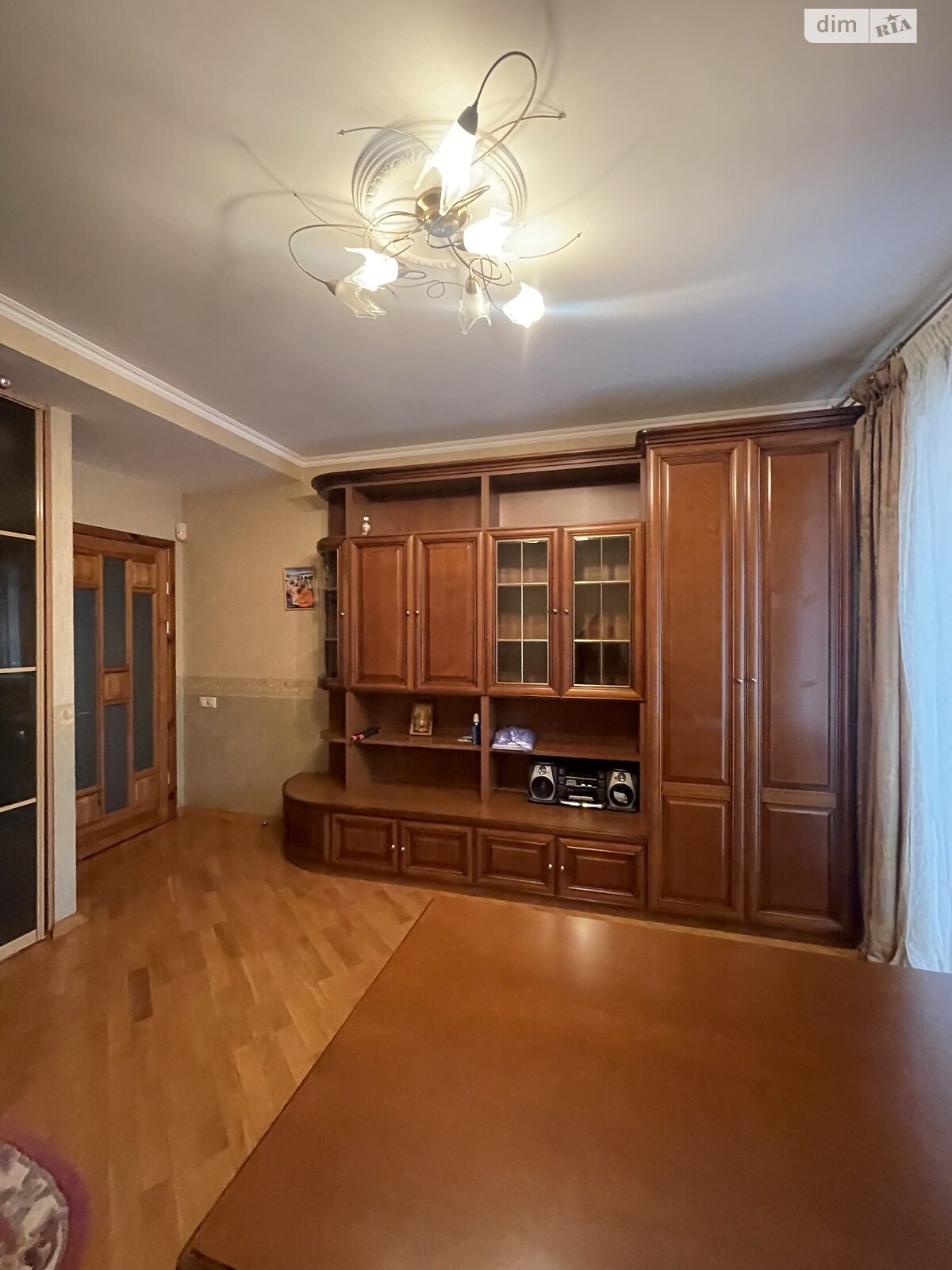 трехкомнатная квартира в Хмельницком, район Центр, на ул. Парковая 6/2 в аренду на долгий срок помесячно фото 1 трехкомнатная квартира в Хмельницком, район Центр, на ул. Парковая 6/2 в аренду на долгий срок помесячно фото 1