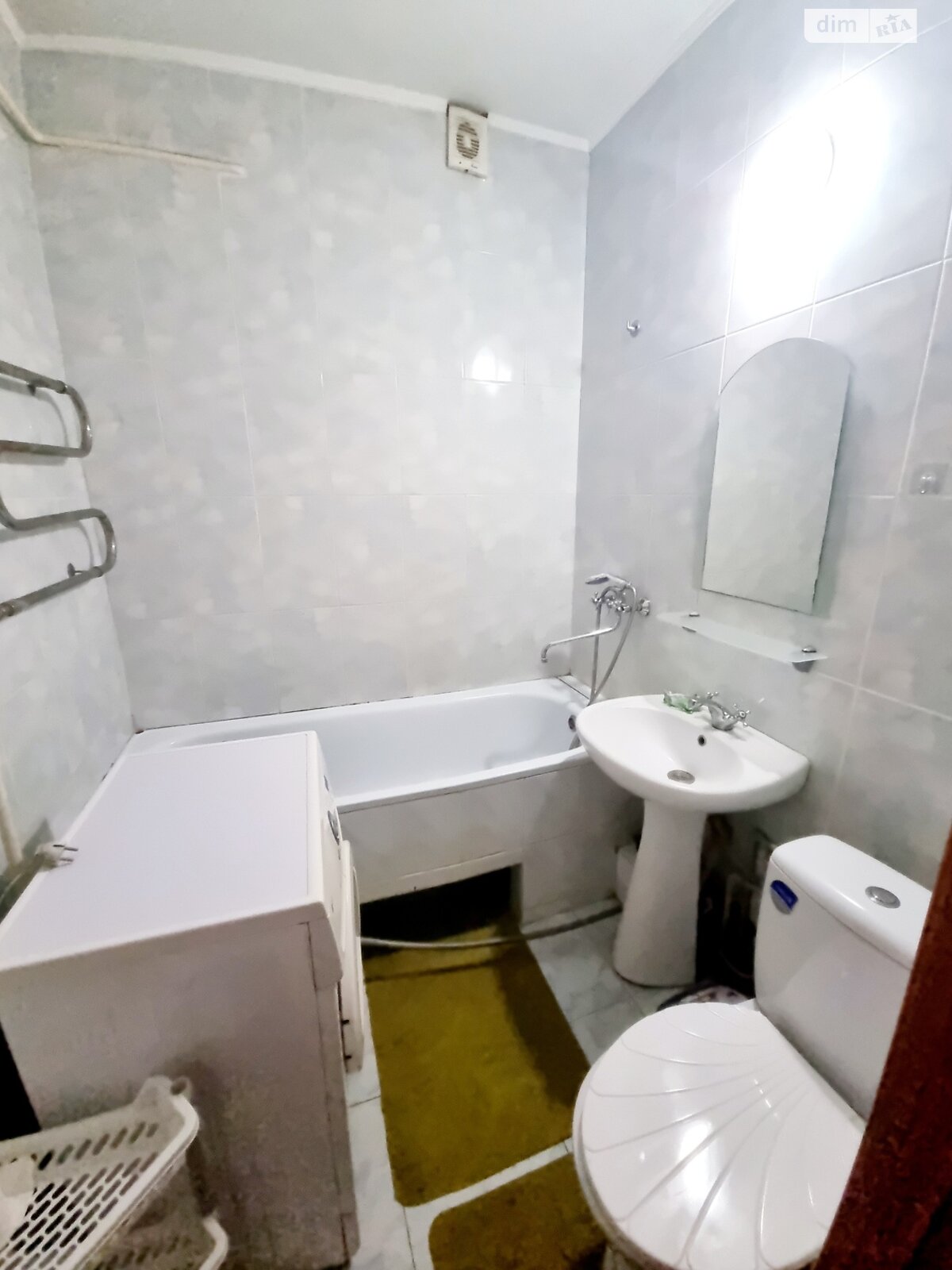 однокімнатна квартира в Хмельницькому, район Центр, на вул. Прибузька в довготривалу оренду помісячно фото 1 однокімнатна квартира в Хмельницькому, район Центр, на вул. Прибузька в довготривалу оренду помісячно фото 1