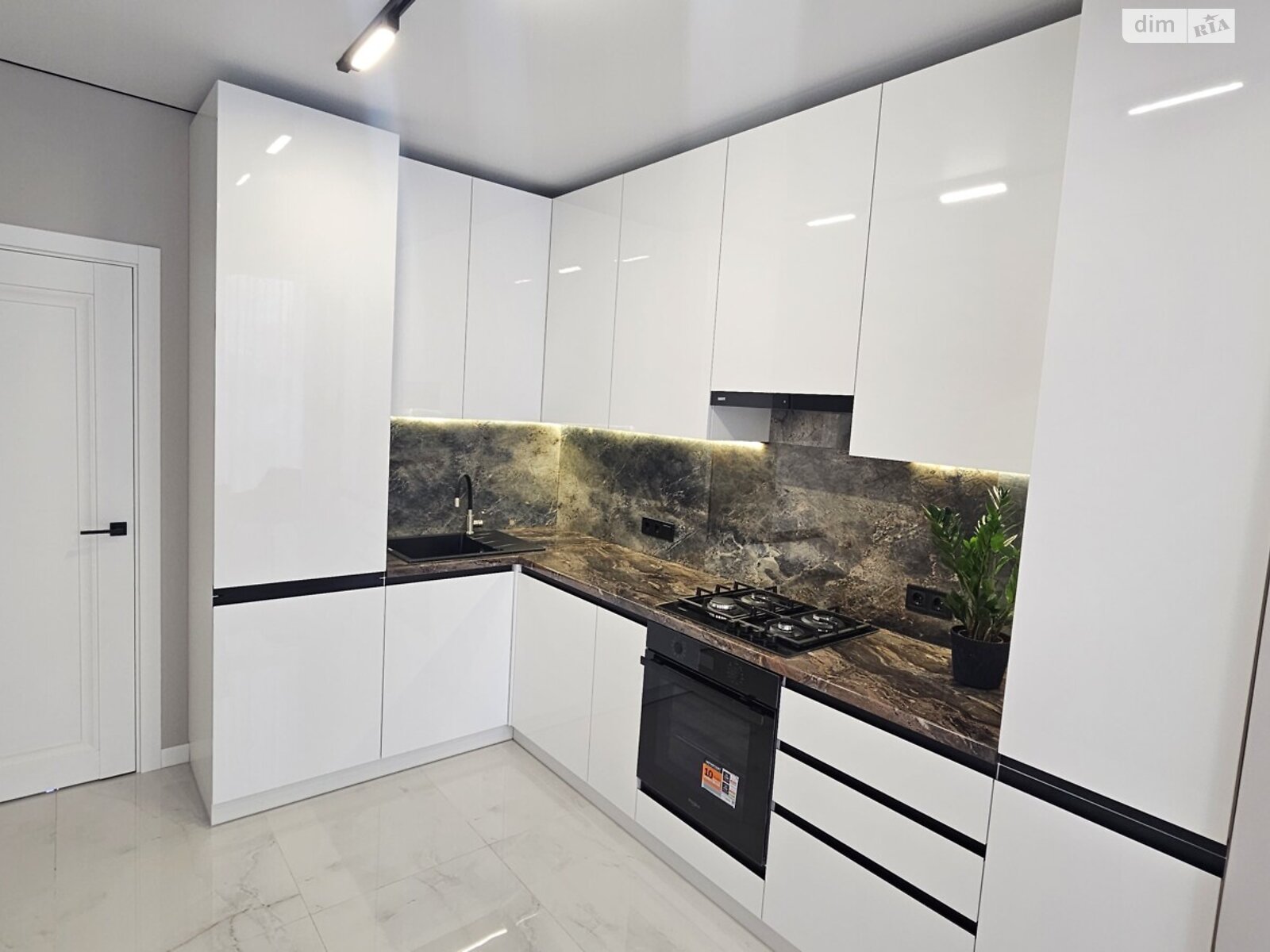 двухкомнатная квартира в Хмельницком, район Центр, на ул. Шевченко 39 в аренду на долгий срок помесячно фото 1 двухкомнатная квартира в Хмельницком, район Центр, на ул. Шевченко 39 в аренду на долгий срок помесячно фото 1