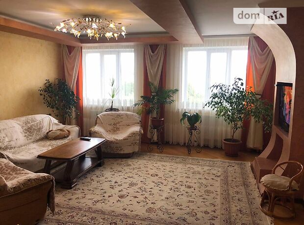 трехкомнатная квартира в Хмельницком, район Центр, на ул. Старогородская в аренду на долгий срок помесячно фото 1 трехкомнатная квартира в Хмельницком, район Центр, на ул. Старогородская в аренду на долгий срок помесячно фото 1