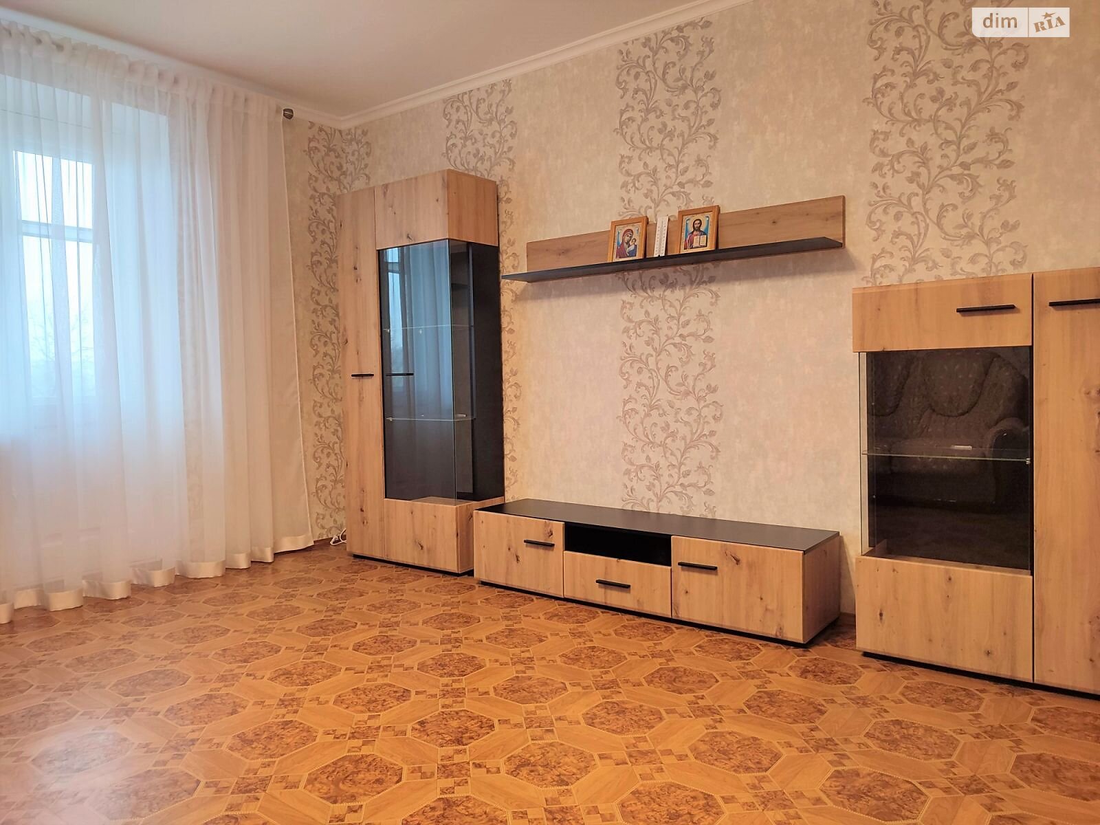 трехкомнатная квартира в Хмельницком, район Центр, на ул. Трембовецкой Марии 3 в аренду на долгий срок помесячно фото 1