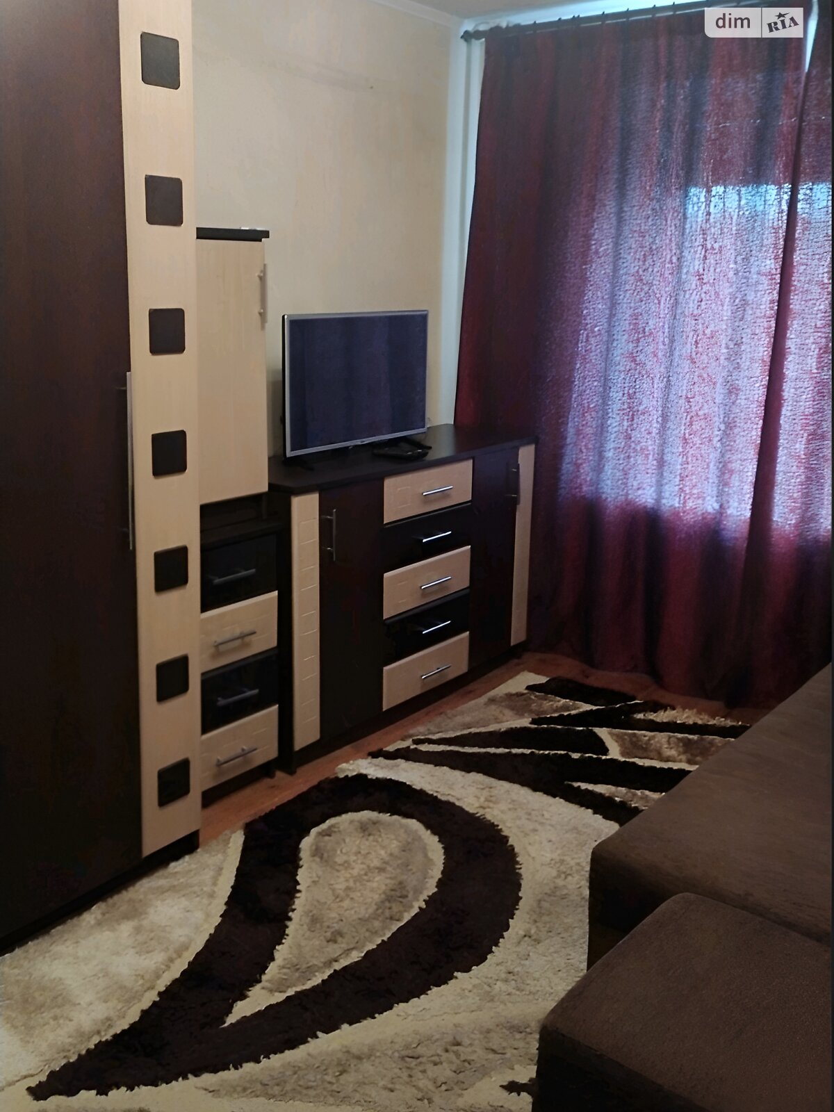 двокімнатна квартира в Хмельницькому, район Центр, на вул. Вайсера 4 в довготривалу оренду помісячно фото 1