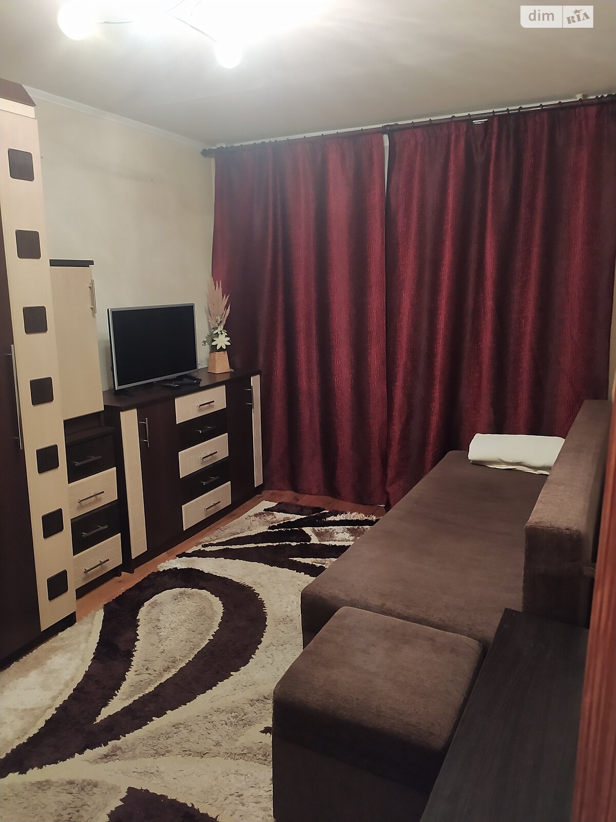 двокімнатна квартира в Хмельницькому, район Центр, на вул. Вайсера 4 в довготривалу оренду помісячно фото 1