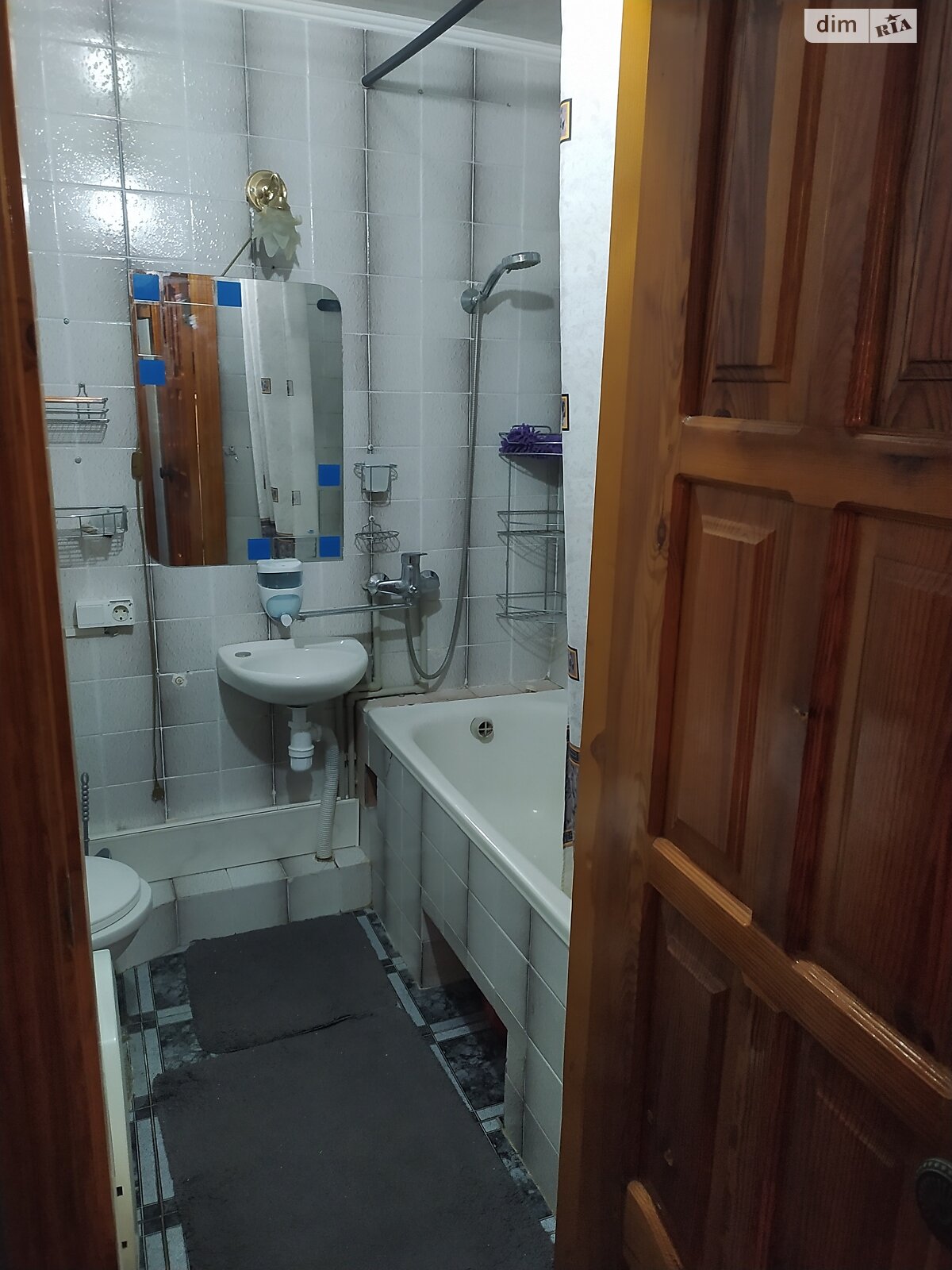 двокімнатна квартира в Хмельницькому, район Центр, на вул. Вайсера 4 в довготривалу оренду помісячно фото 1