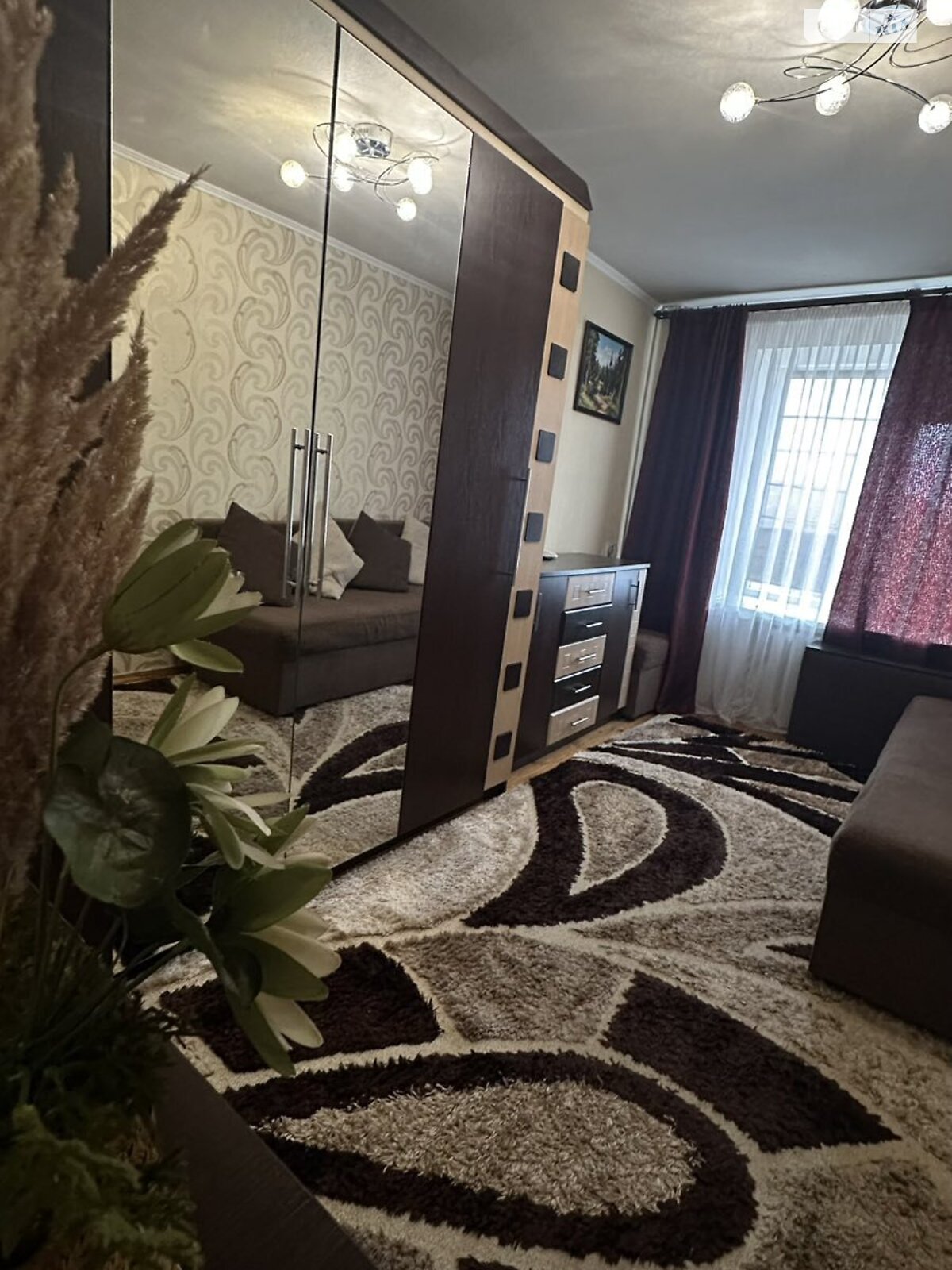 двокімнатна квартира в Хмельницькому, район Центр, на вул. Вайсера 4 в довготривалу оренду помісячно фото 1