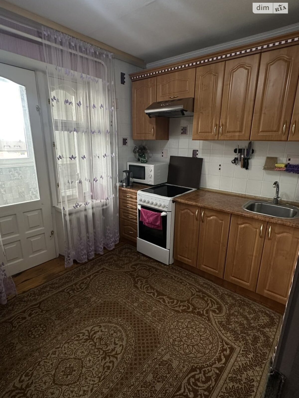 двокімнатна квартира в Хмельницькому, район Центр, на вул. Вайсера 4 в довготривалу оренду помісячно фото 1