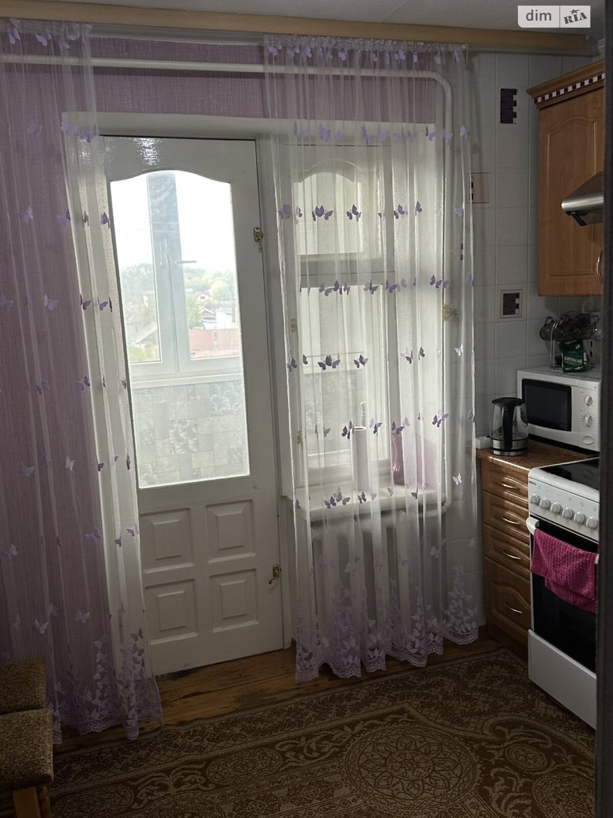 двокімнатна квартира в Хмельницькому, район Центр, на вул. Вайсера 4 в довготривалу оренду помісячно фото 1