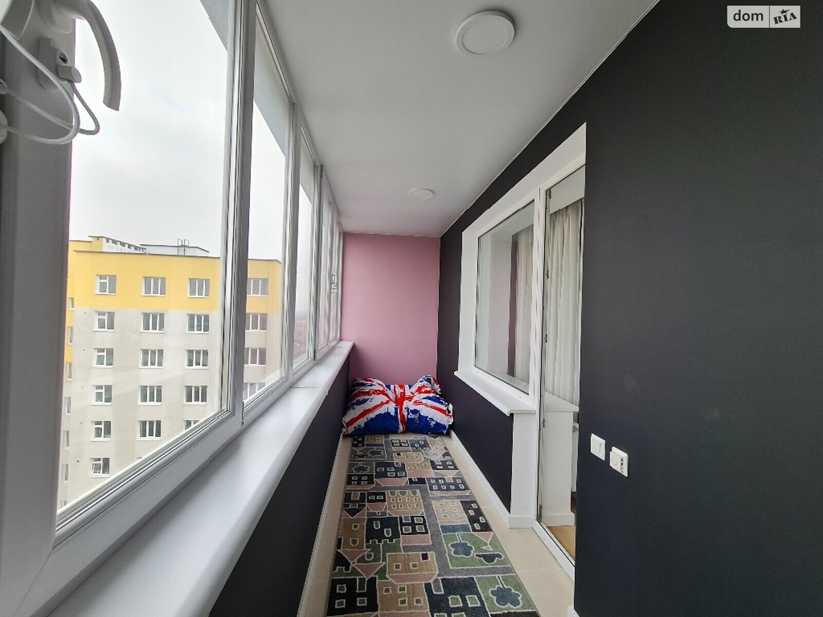 трехкомнатная квартира с мебелью в Хмельницком, район Выставка, на просп. Мира в аренду на долгий срок помесячно фото 1 трехкомнатная квартира с мебелью в Хмельницком, район Выставка, на просп. Мира в аренду на долгий срок помесячно фото 1