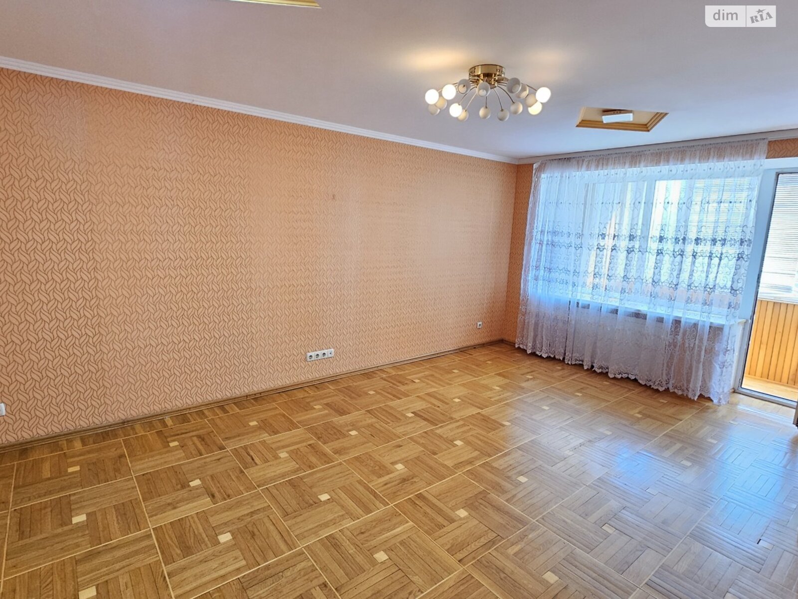 трикімнатна квартира в Хмельницькому, район Виставка, на вул. Коновальця Євгена, кв. 24 в довготривалу оренду помісячно фото 1 трикімнатна квартира в Хмельницькому, район Виставка, на вул. Коновальця Євгена, кв. 24 в довготривалу оренду помісячно фото 1