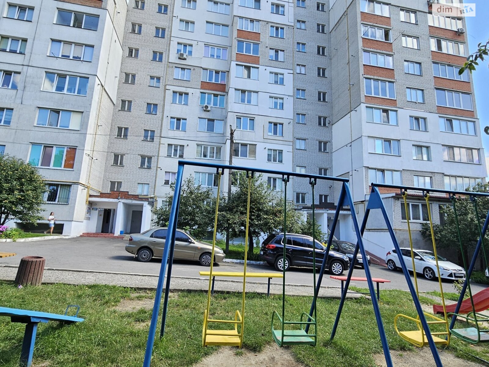 трикімнатна квартира в Хмельницькому, район Виставка, на вул. Коновальця Євгена, кв. 24 в довготривалу оренду помісячно фото 1 трикімнатна квартира в Хмельницькому, район Виставка, на вул. Коновальця Євгена, кв. 24 в довготривалу оренду помісячно фото 1