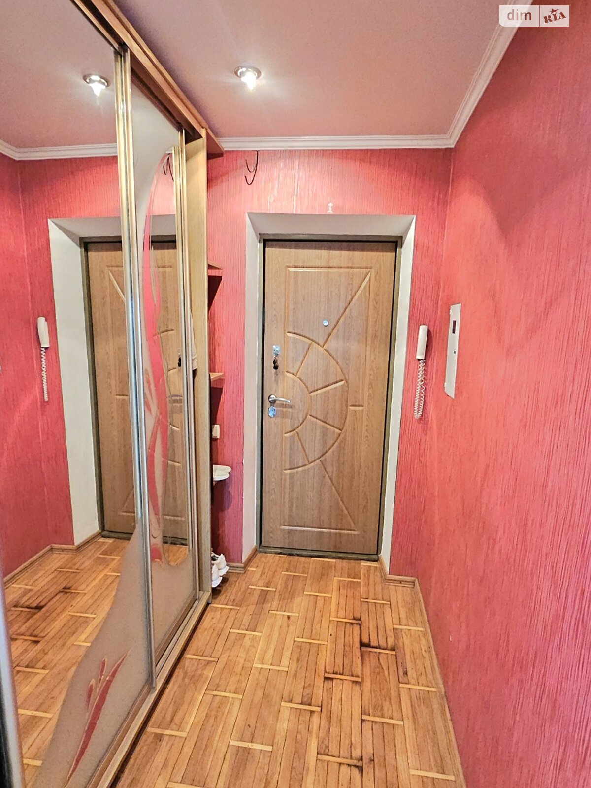 трикімнатна квартира в Хмельницькому, район Виставка, на вул. Коновальця Євгена, кв. 24 в довготривалу оренду помісячно фото 1 трикімнатна квартира в Хмельницькому, район Виставка, на вул. Коновальця Євгена, кв. 24 в довготривалу оренду помісячно фото 1