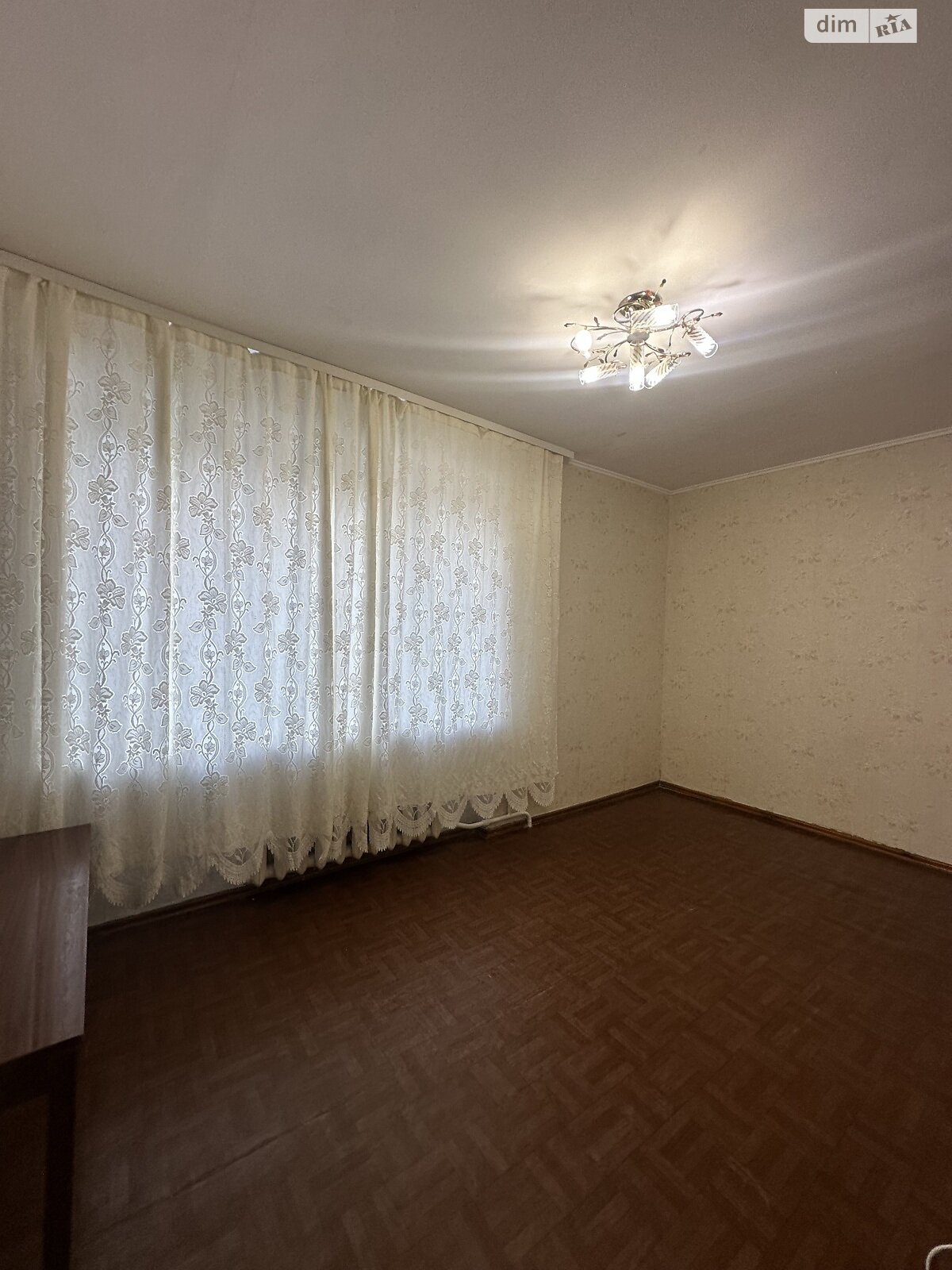 трикімнатна квартира в Хмельницькому, район Виставка, на вул. Зарічанська в довготривалу оренду помісячно фото 1