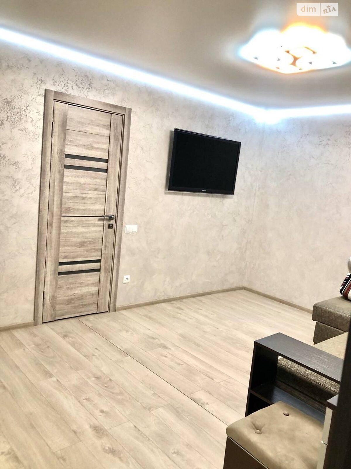 однокомнатная квартира в Хмельницком, район Выставка, на просп. Мира 94/1В в аренду на долгий срок помесячно фото 1 однокомнатная квартира в Хмельницком, район Выставка, на просп. Мира 94/1В в аренду на долгий срок помесячно фото 1