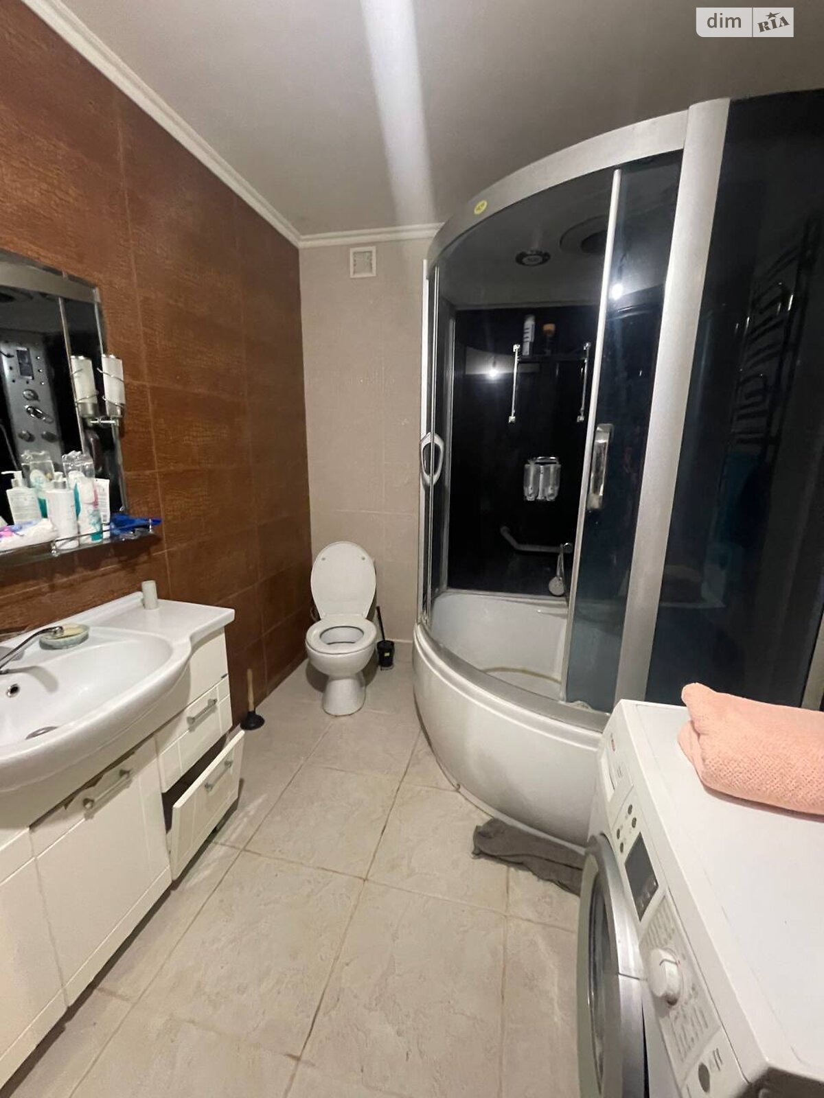 трехкомнатная квартира в Хмельницком, район Выставка, на просп. Мира 94/1Б в аренду на долгий срок помесячно фото 1