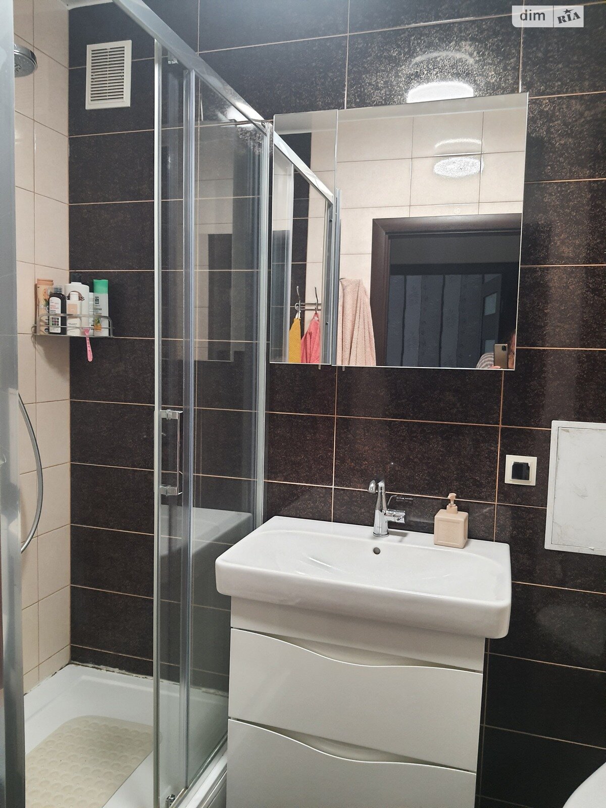 однокімнатна квартира в Хмельницькому, район Виставка, на вул. Озерна в довготривалу оренду помісячно фото 1