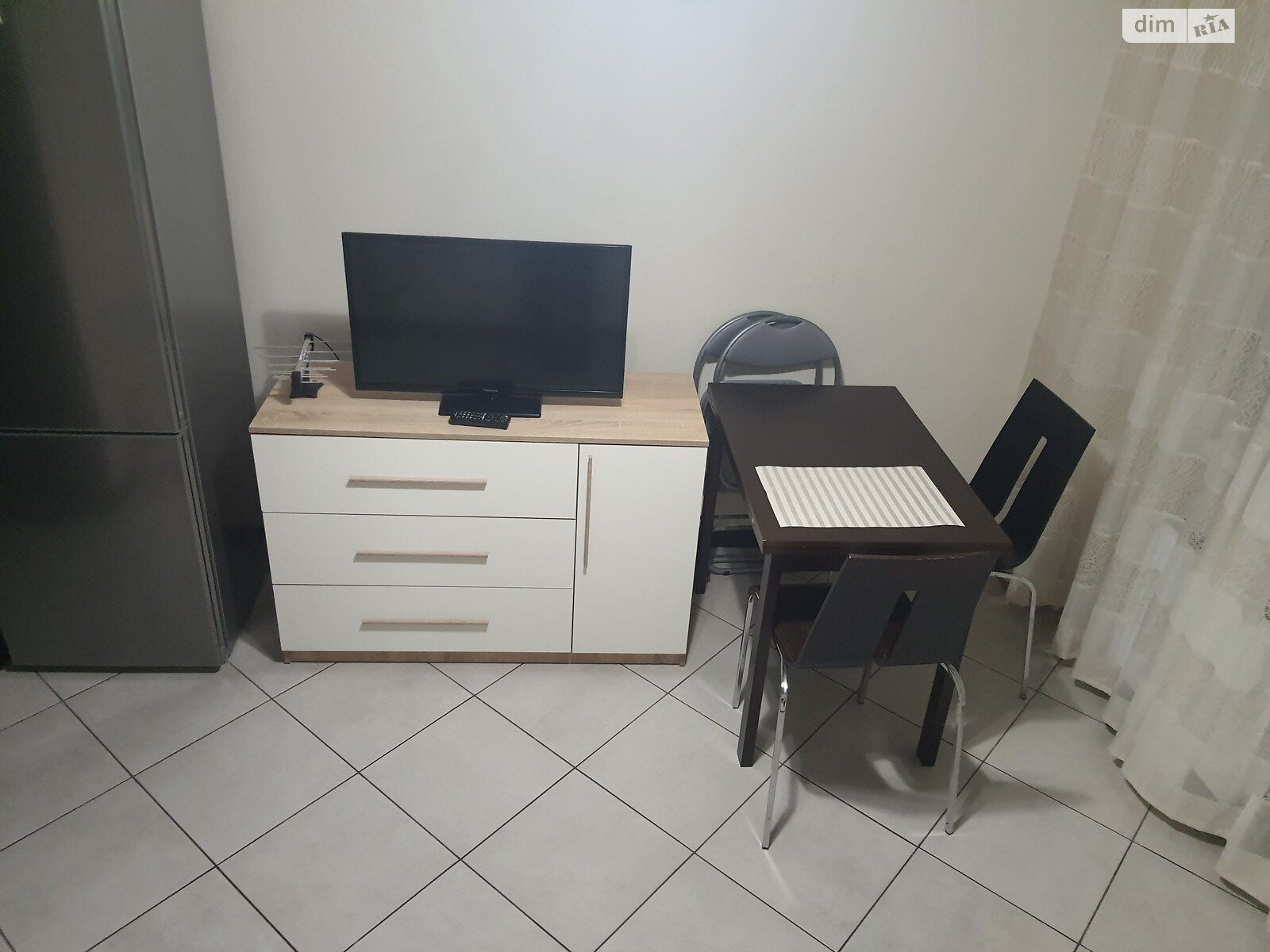 однокімнатна квартира в Хмельницькому, район Виставка, на вул. Озерна в довготривалу оренду помісячно фото 1