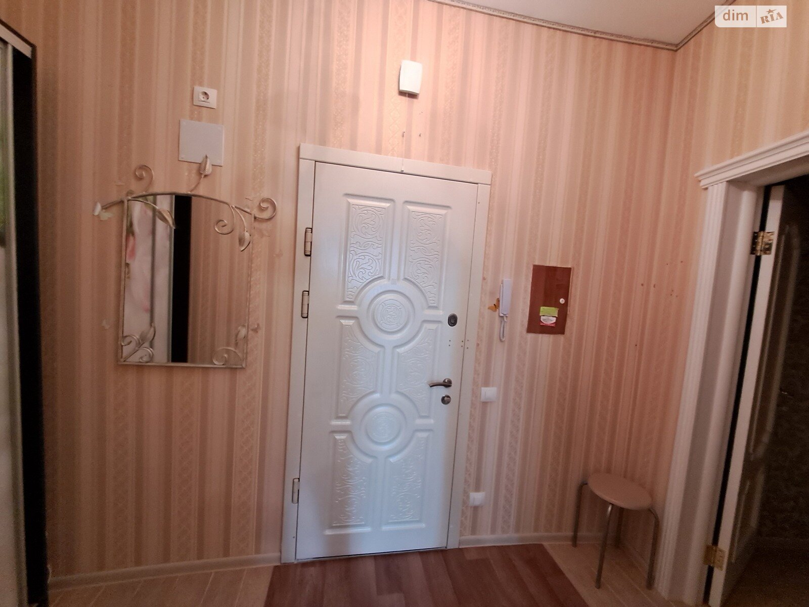 однокомнатная квартира с мебелью в Хмельницком, район Выставка, на ул. Панаса Мирного 1/2 в аренду на долгий срок помесячно фото 1 однокомнатная квартира с мебелью в Хмельницком, район Выставка, на ул. Панаса Мирного 1/2 в аренду на долгий срок помесячно фото 1