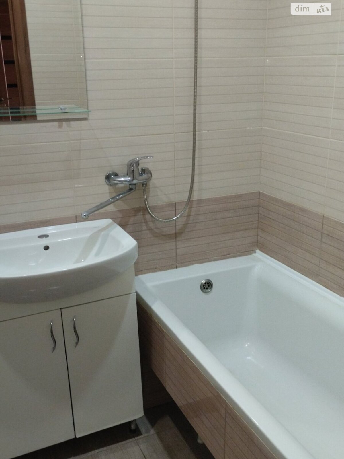 однокімнатна квартира в Хмельницькому, район Виставка, на вул. Панаса Мирного 1 в довготривалу оренду помісячно фото 1 однокімнатна квартира в Хмельницькому, район Виставка, на вул. Панаса Мирного 1 в довготривалу оренду помісячно фото 1