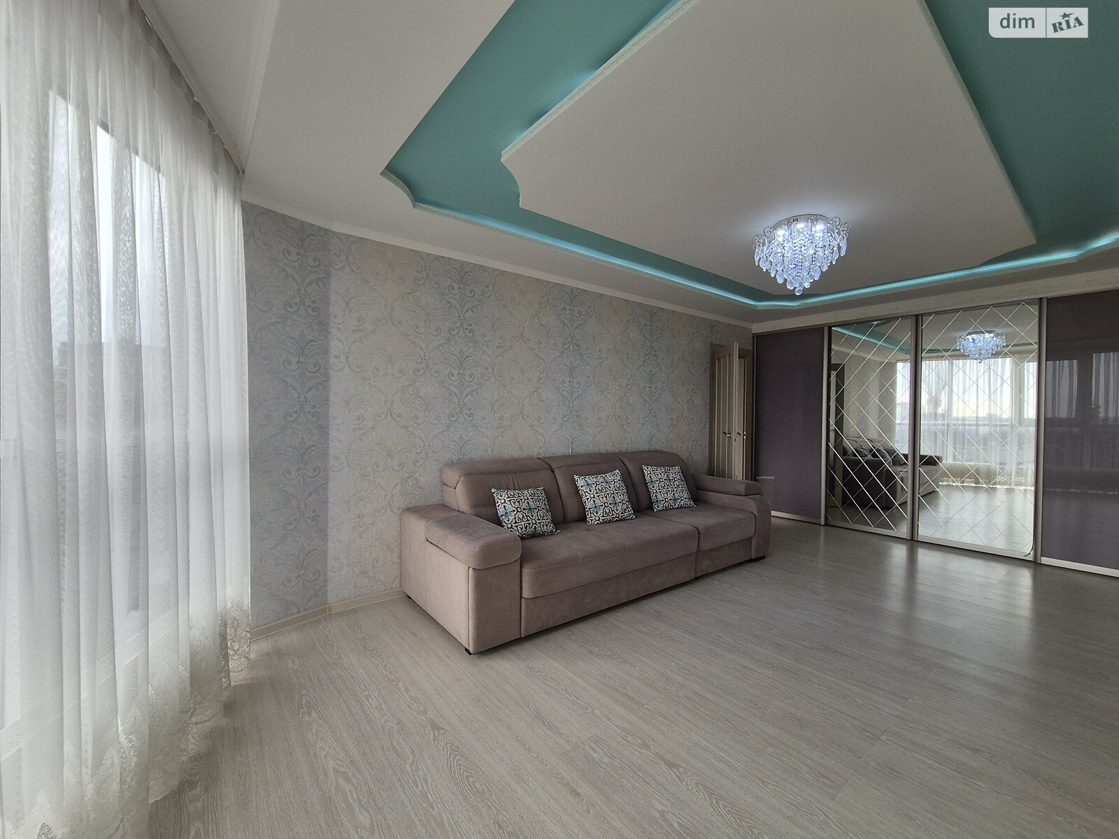 двухкомнатная квартира в Хмельницком, район Выставка, на ул. Панаса Мирного 7/1 в аренду на долгий срок помесячно фото 1 двухкомнатная квартира в Хмельницком, район Выставка, на ул. Панаса Мирного 7/1 в аренду на долгий срок помесячно фото 1