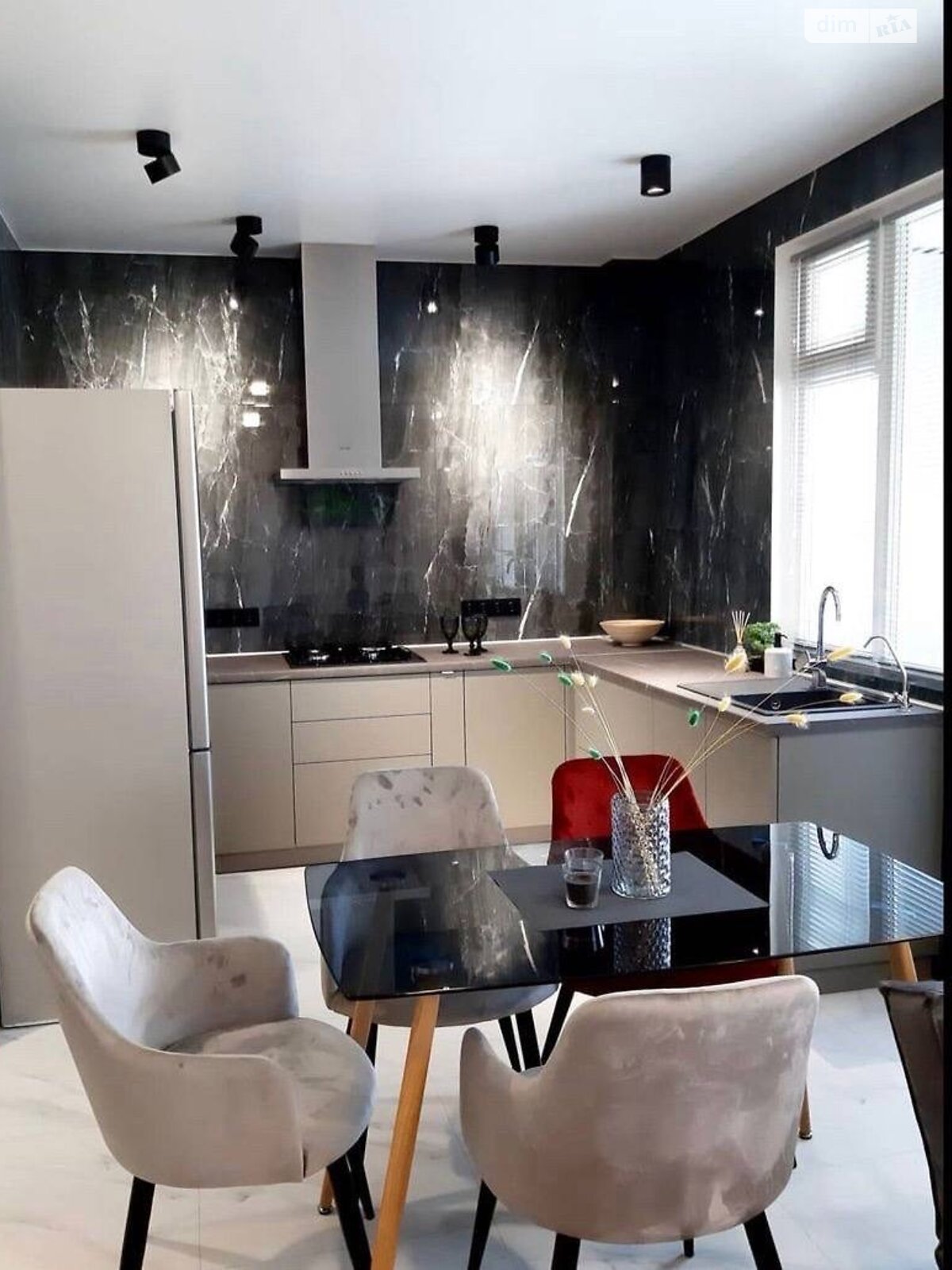 однокімнатна квартира в Хмельницькому, район Виставка, на шосе Старокостянтинівське 5/3Г в довготривалу оренду помісячно фото 1 однокімнатна квартира в Хмельницькому, район Виставка, на шосе Старокостянтинівське 5/3Г в довготривалу оренду помісячно фото 1