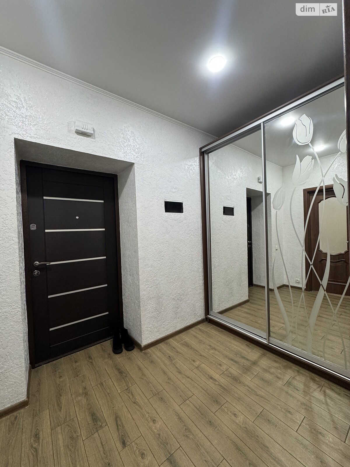 однокомнатная квартира в Хмельницком, район Выставка, на шоссе Старокостянтиновское 20/7 в аренду на долгий срок помесячно фото 1 однокомнатная квартира в Хмельницком, район Выставка, на шоссе Старокостянтиновское 20/7 в аренду на долгий срок помесячно фото 1