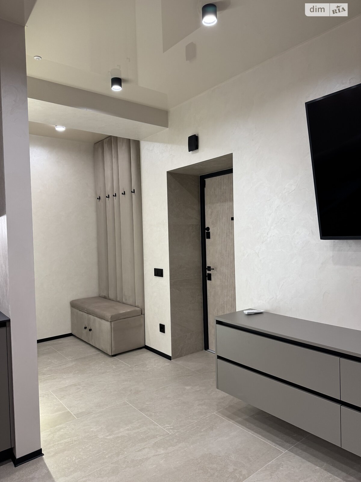 двухкомнатная квартира в Хмельницком, район Выставка, на шоссе Старокостянтиновское, кв. 34 в аренду на долгий срок помесячно фото 1 двухкомнатная квартира в Хмельницком, район Выставка, на шоссе Старокостянтиновское, кв. 34 в аренду на долгий срок помесячно фото 1