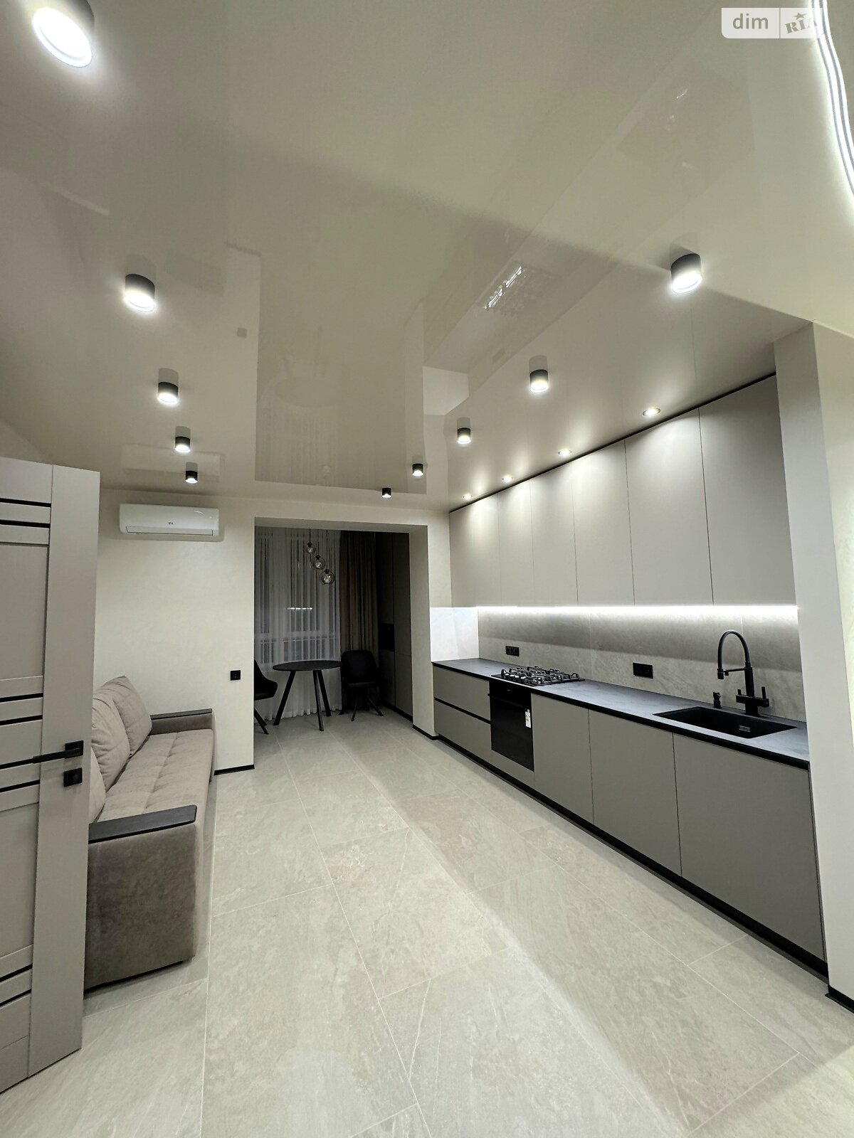 двухкомнатная квартира в Хмельницком, район Выставка, на шоссе Старокостянтиновское, кв. 34 в аренду на долгий срок помесячно фото 1 двухкомнатная квартира в Хмельницком, район Выставка, на шоссе Старокостянтиновское, кв. 34 в аренду на долгий срок помесячно фото 1