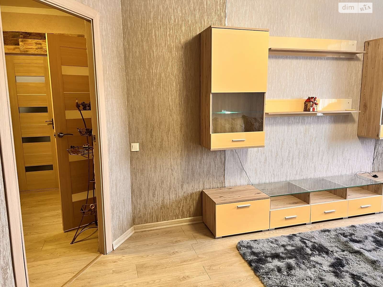 однокомнатная квартира в Хмельницком, район Выставка, на шоссе Старокостянтиновское в аренду на долгий срок помесячно фото 1