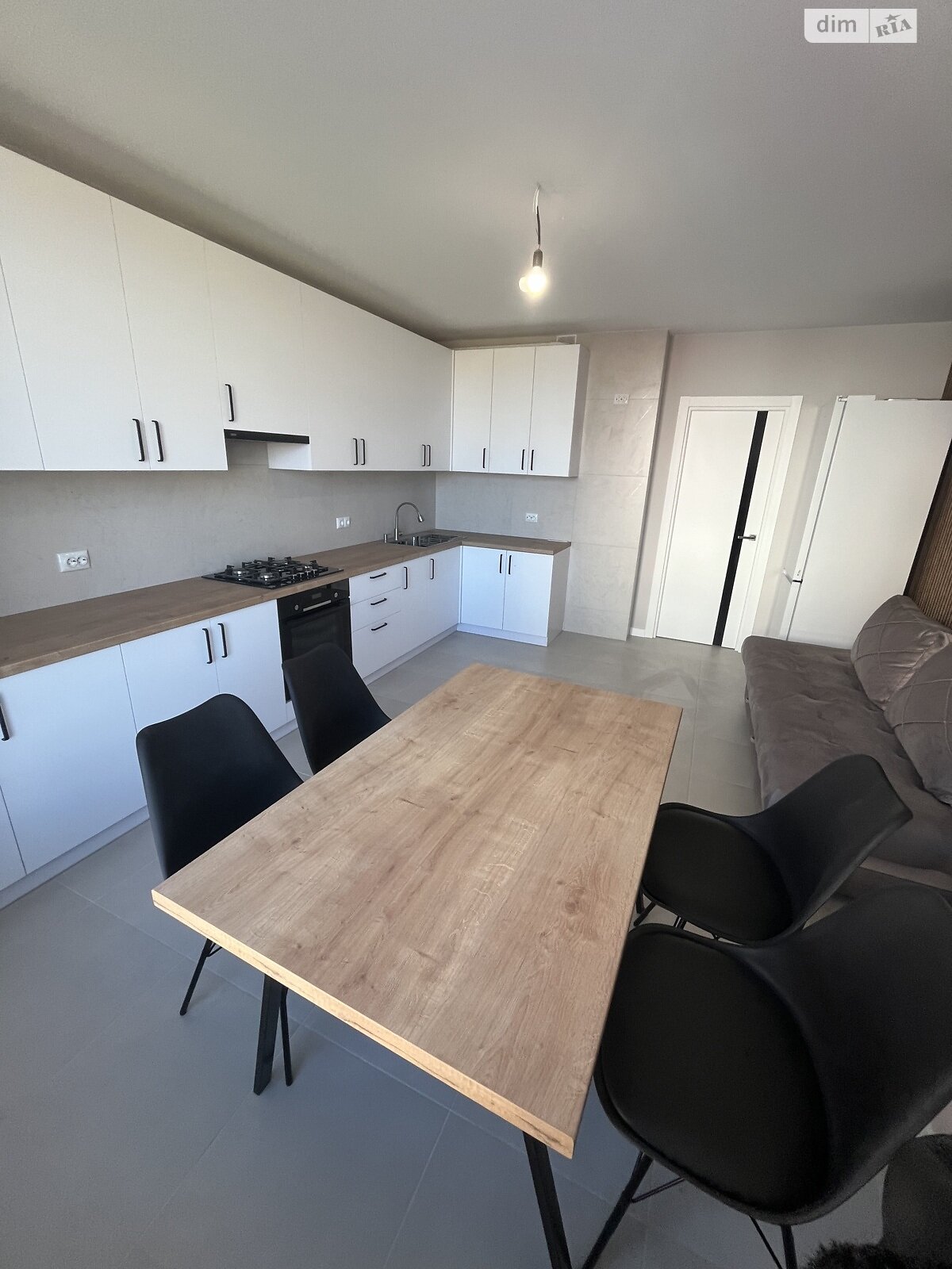 двухкомнатная квартира в Хмельницком, район Выставка, на ул. Строителей (Грузевица-2) 5/3 в аренду на долгий срок помесячно фото 1 двухкомнатная квартира в Хмельницком, район Выставка, на ул. Строителей (Грузевица-2) 5/3 в аренду на долгий срок помесячно фото 1