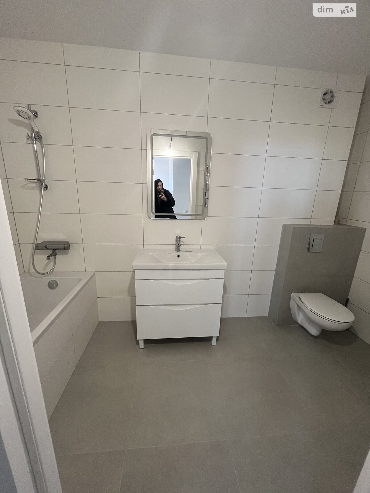 двухкомнатная квартира в Хмельницком, район Выставка, на ул. Строителей (Грузевица-2) 5/3 в аренду на долгий срок помесячно фото 1 двухкомнатная квартира в Хмельницком, район Выставка, на ул. Строителей (Грузевица-2) 5/3 в аренду на долгий срок помесячно фото 1