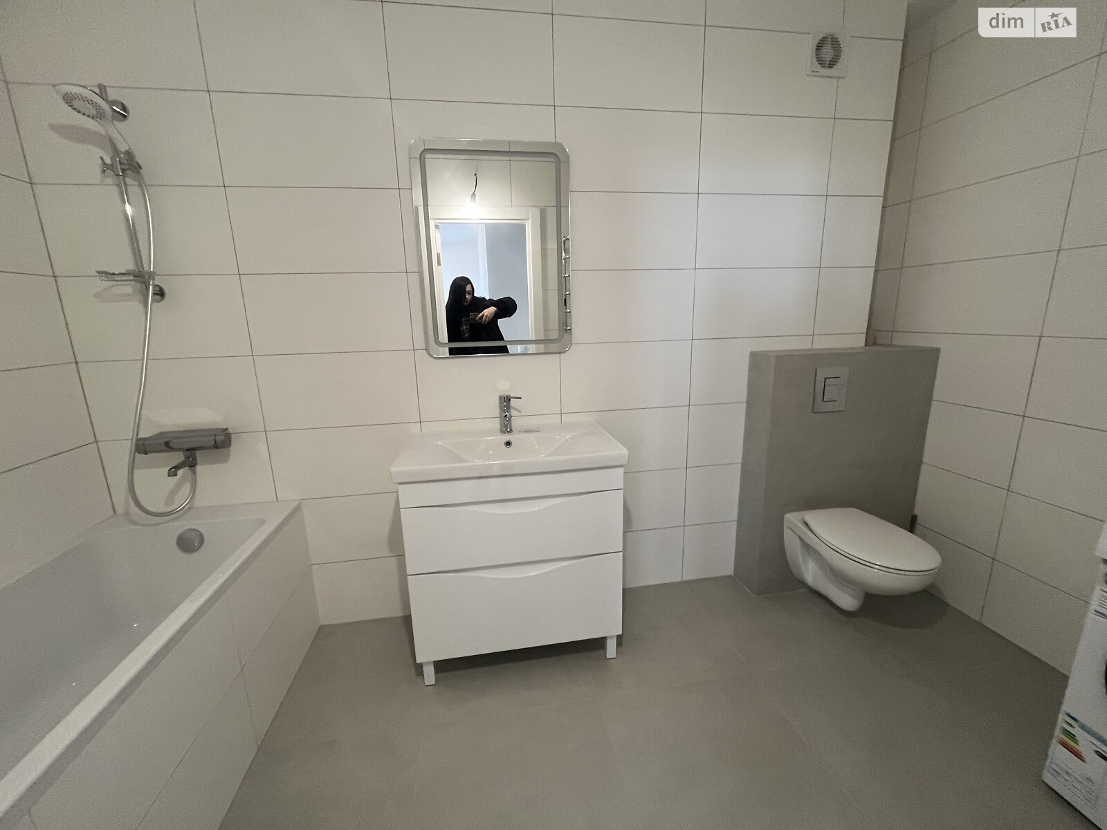 двухкомнатная квартира в Хмельницком, район Выставка, на ул. Строителей (Грузевица-2) 5/3 в аренду на долгий срок помесячно фото 1 двухкомнатная квартира в Хмельницком, район Выставка, на ул. Строителей (Грузевица-2) 5/3 в аренду на долгий срок помесячно фото 1