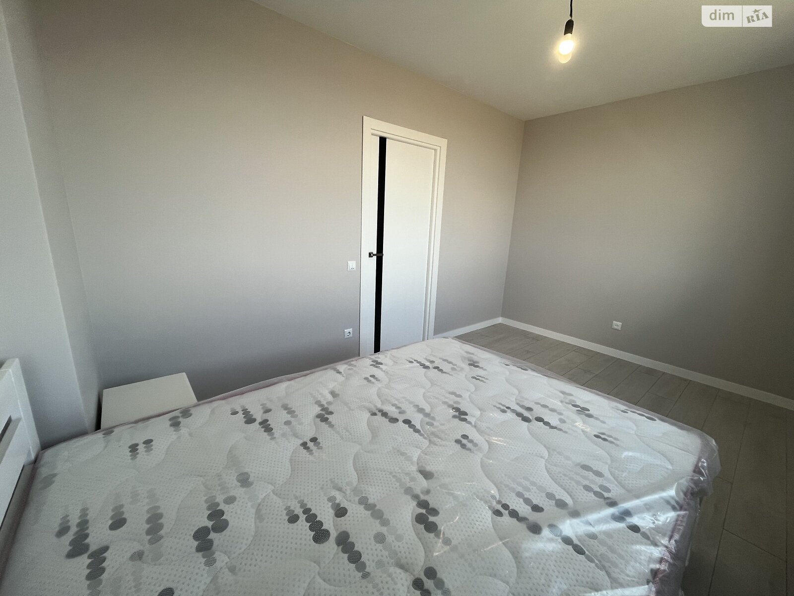 двухкомнатная квартира в Хмельницком, район Выставка, на ул. Строителей (Грузевица-2) 5/3 в аренду на долгий срок помесячно фото 1 двухкомнатная квартира в Хмельницком, район Выставка, на ул. Строителей (Грузевица-2) 5/3 в аренду на долгий срок помесячно фото 1