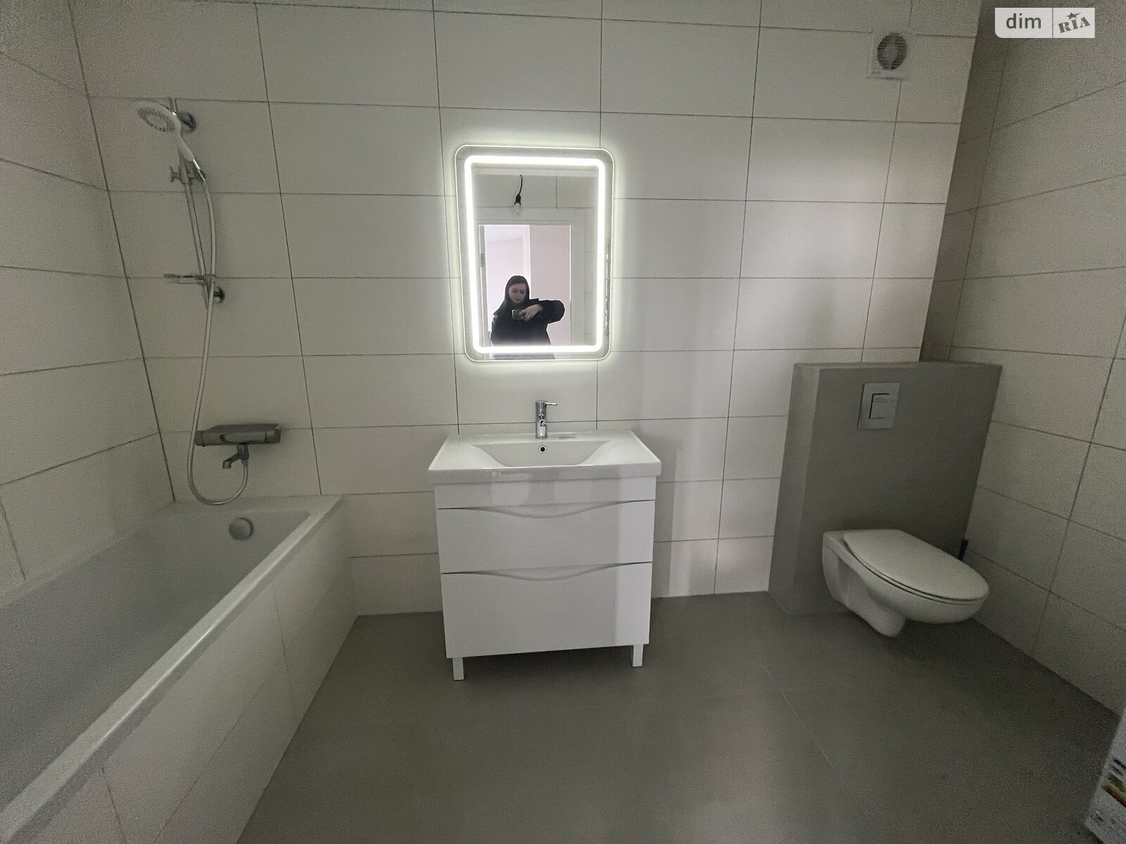 двухкомнатная квартира в Хмельницком, район Выставка, на ул. Строителей (Грузевица-2) 5/3 в аренду на долгий срок помесячно фото 1 двухкомнатная квартира в Хмельницком, район Выставка, на ул. Строителей (Грузевица-2) 5/3 в аренду на долгий срок помесячно фото 1