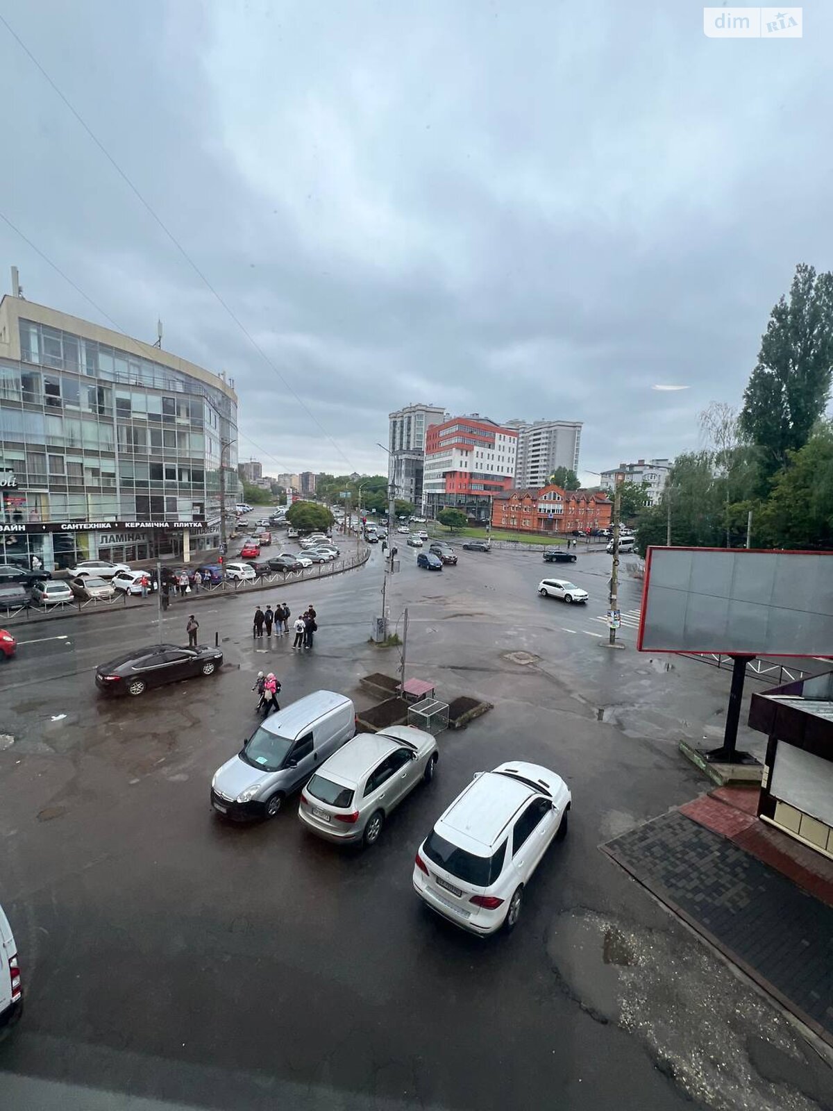 двухкомнатная квартира в Хмельницком, район Выставка, на ул. Свободы 13А в аренду на долгий срок помесячно фото 1 двухкомнатная квартира в Хмельницком, район Выставка, на ул. Свободы 13А в аренду на долгий срок помесячно фото 1