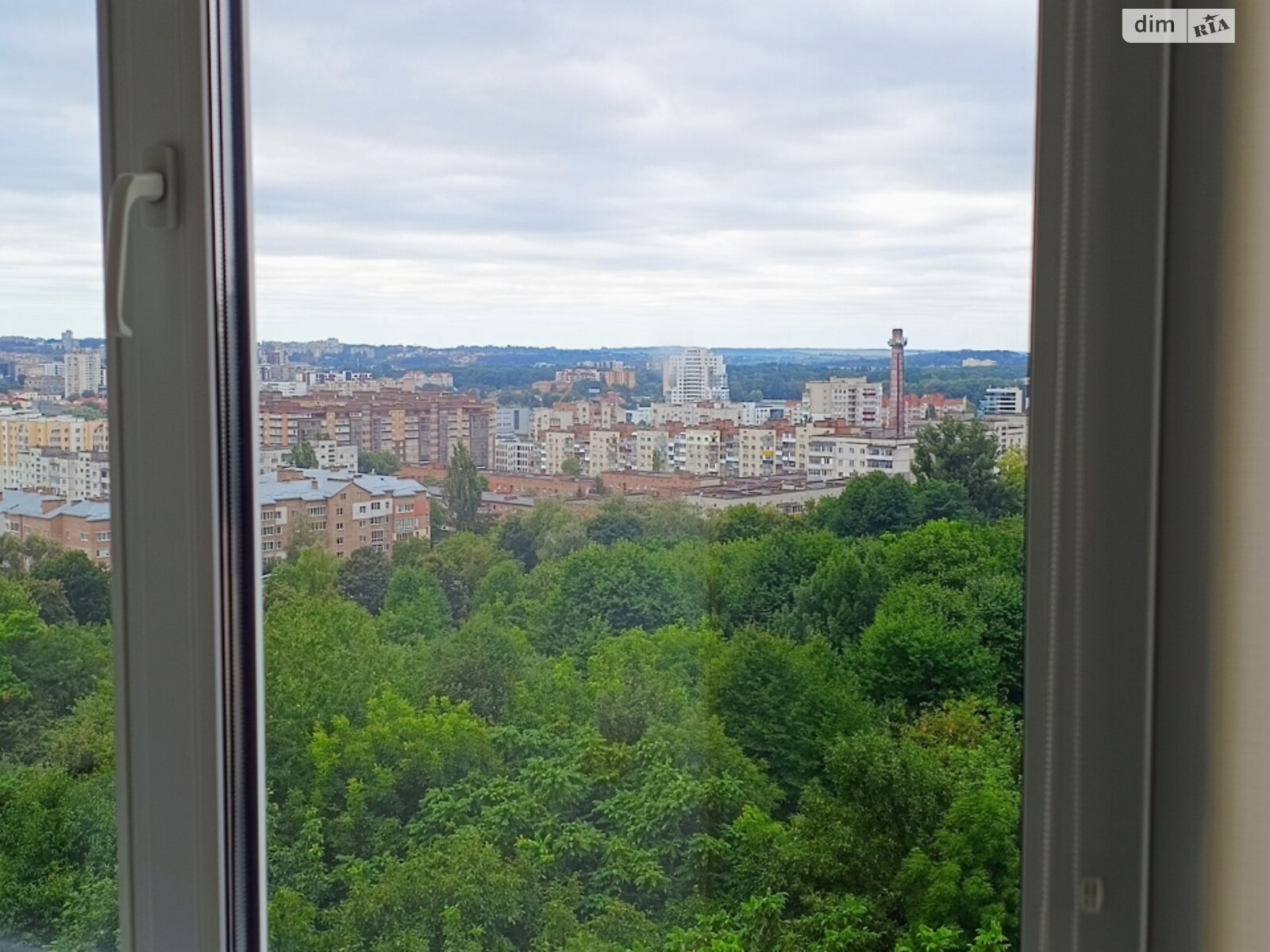 однокомнатная квартира в Хмельницком, район Выставка, на ул. Свободы 8В в аренду на долгий срок помесячно фото 1 однокомнатная квартира в Хмельницком, район Выставка, на ул. Свободы 8В в аренду на долгий срок помесячно фото 1