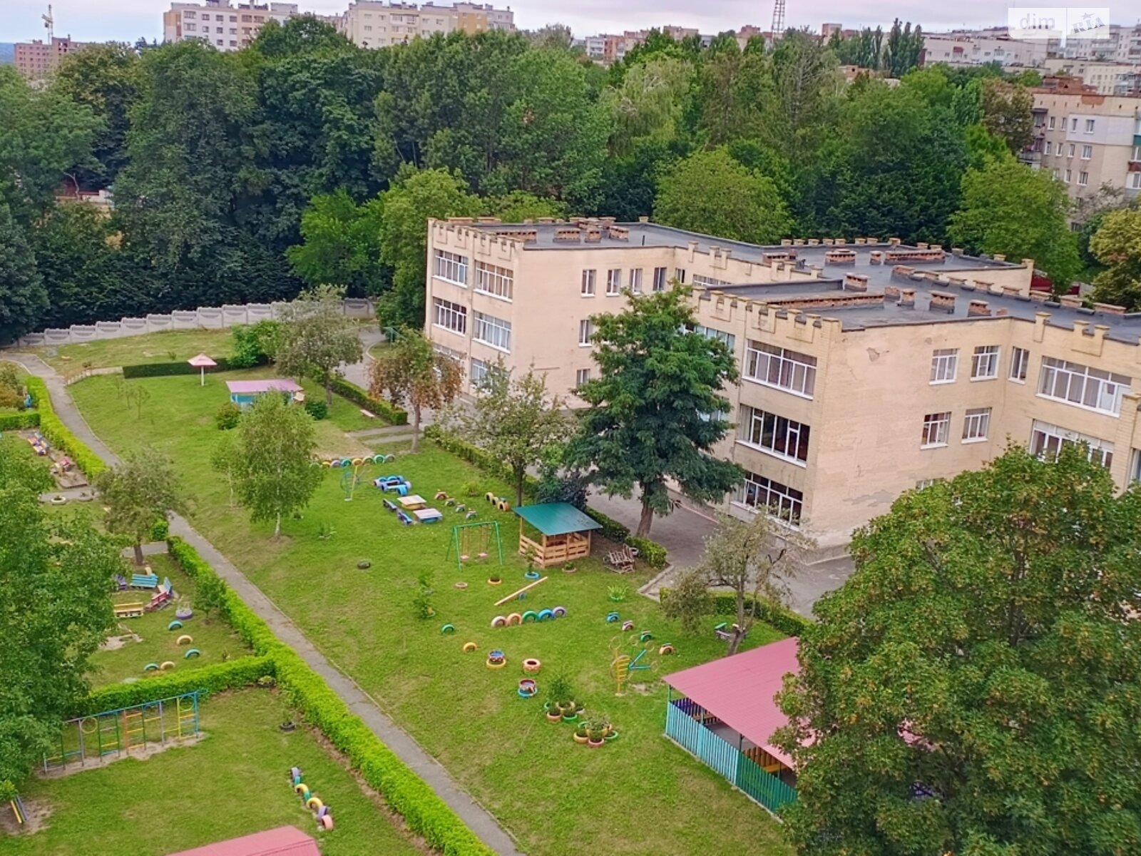 однокомнатная квартира в Хмельницком, район Выставка, на ул. Свободы 8В в аренду на долгий срок помесячно фото 1 однокомнатная квартира в Хмельницком, район Выставка, на ул. Свободы 8В в аренду на долгий срок помесячно фото 1