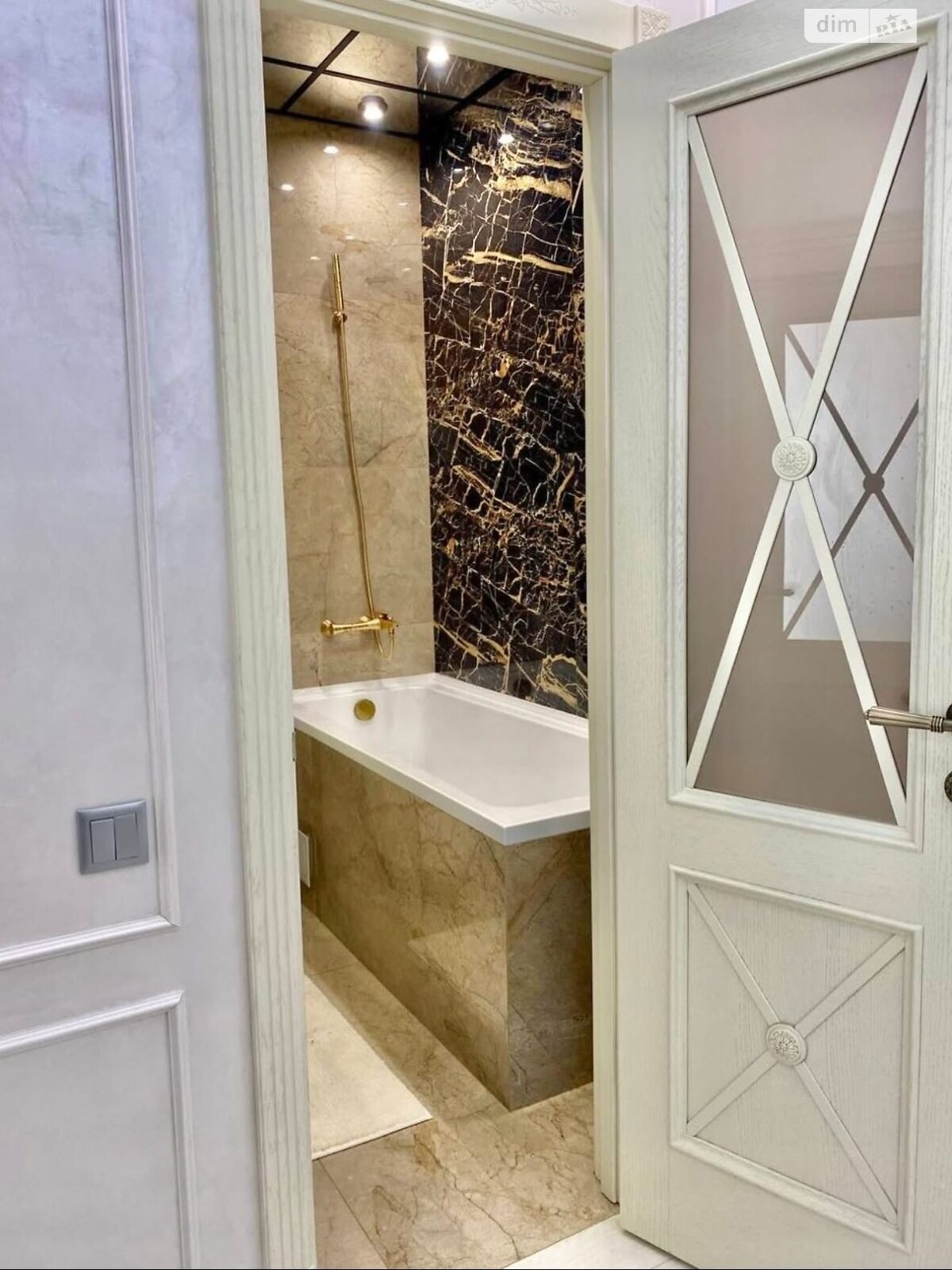 однокомнатная квартира в Хмельницком, район Выставка, на ул. Свободы 20/1 в аренду на долгий срок помесячно фото 1 однокомнатная квартира в Хмельницком, район Выставка, на ул. Свободы 20/1 в аренду на долгий срок помесячно фото 1