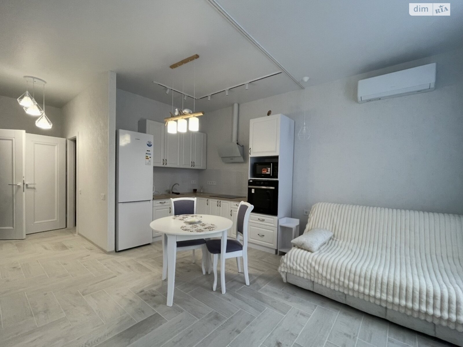 однокомнатная квартира в Хмельницком, район Выставка, на ул. Заречанская 11А в аренду на долгий срок помесячно фото 1