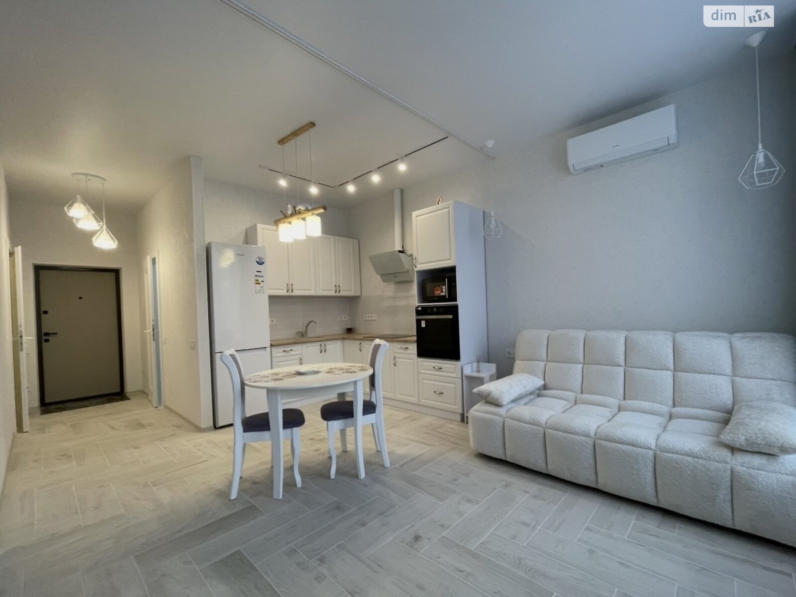 однокомнатная квартира в Хмельницком, район Выставка, на ул. Заречанская 11А в аренду на долгий срок помесячно фото 1