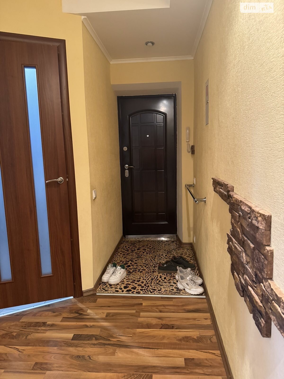 двокімнатна квартира в Хмельницькому, район Виставка, на вул. Зарічанська 2 в довготривалу оренду помісячно фото 1 двокімнатна квартира в Хмельницькому, район Виставка, на вул. Зарічанська 2 в довготривалу оренду помісячно фото 1