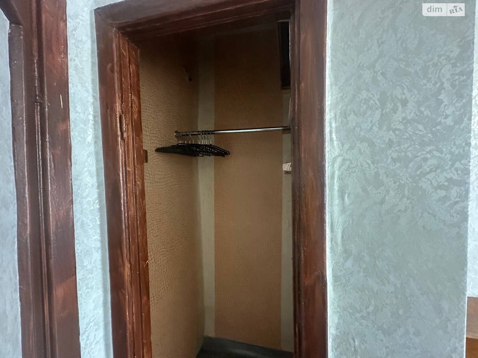 трикімнатна квартира в Хмельницькому, район Виставка, на вул. Зарічанська в довготривалу оренду помісячно фото 1 трикімнатна квартира в Хмельницькому, район Виставка, на вул. Зарічанська в довготривалу оренду помісячно фото 1