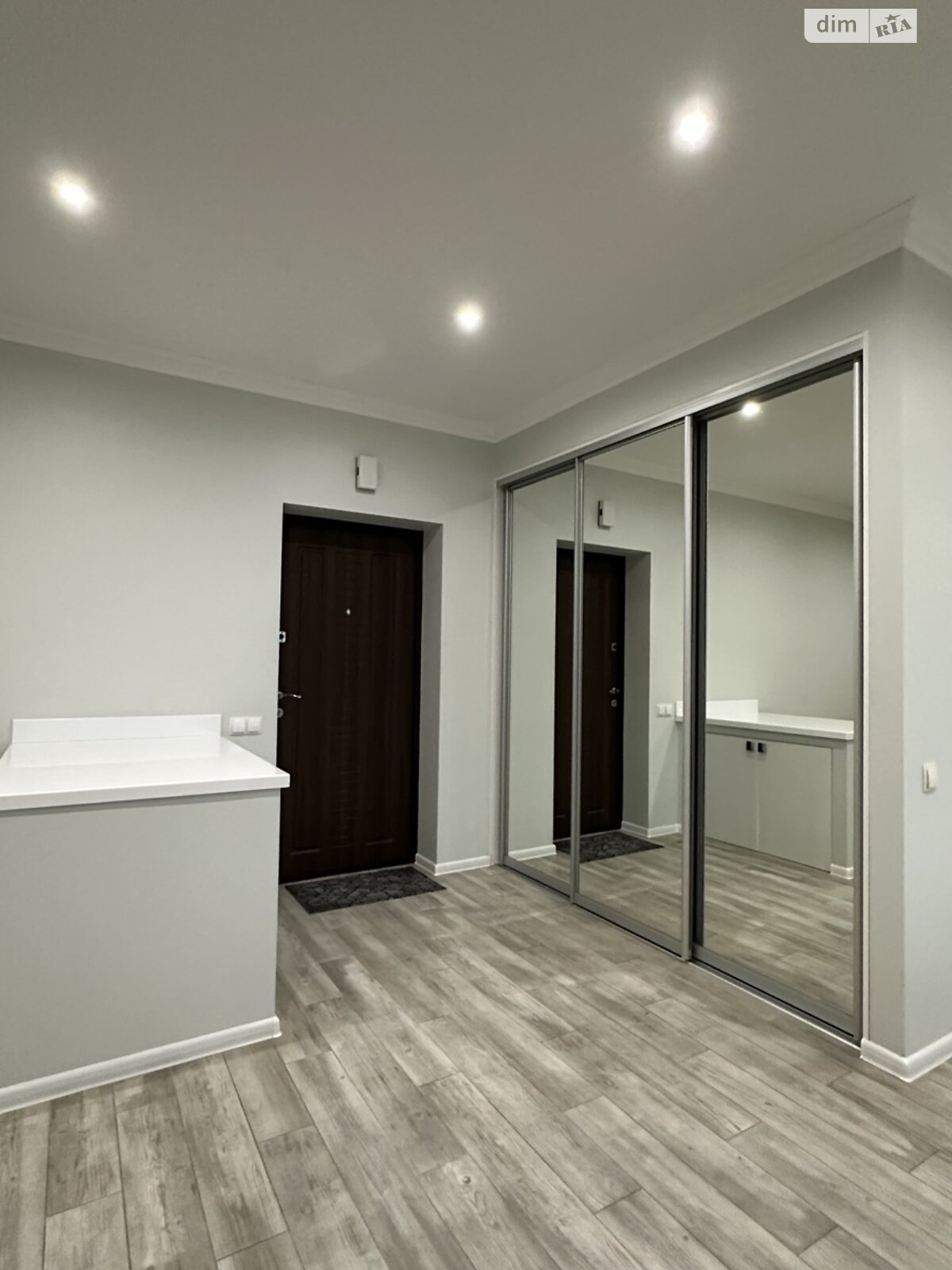 однокімнатна квартира в Хмельницькому, район Виставка, на вул. Зарічанська 3/2Б в довготривалу оренду помісячно фото 1 однокімнатна квартира в Хмельницькому, район Виставка, на вул. Зарічанська 3/2Б в довготривалу оренду помісячно фото 1