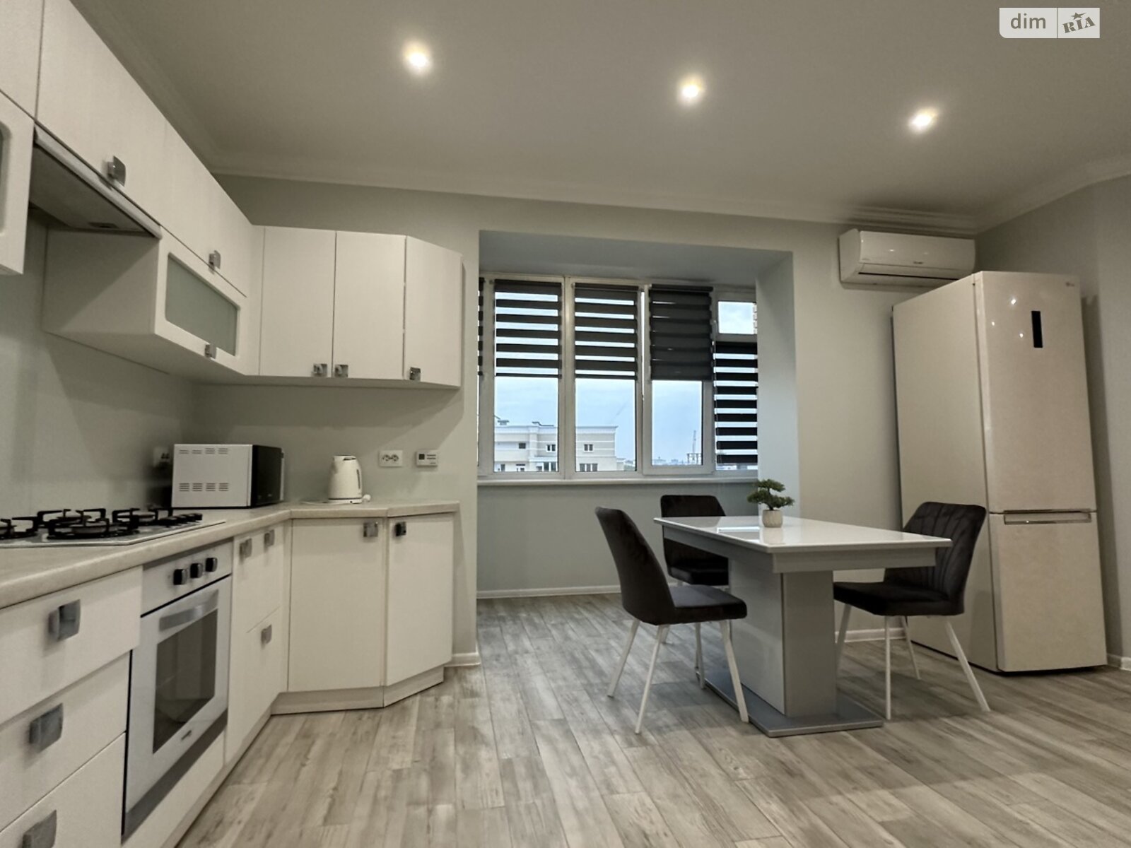 однокімнатна квартира в Хмельницькому, район Виставка, на вул. Зарічанська 3/2Б в довготривалу оренду помісячно фото 1 однокімнатна квартира в Хмельницькому, район Виставка, на вул. Зарічанська 3/2Б в довготривалу оренду помісячно фото 1